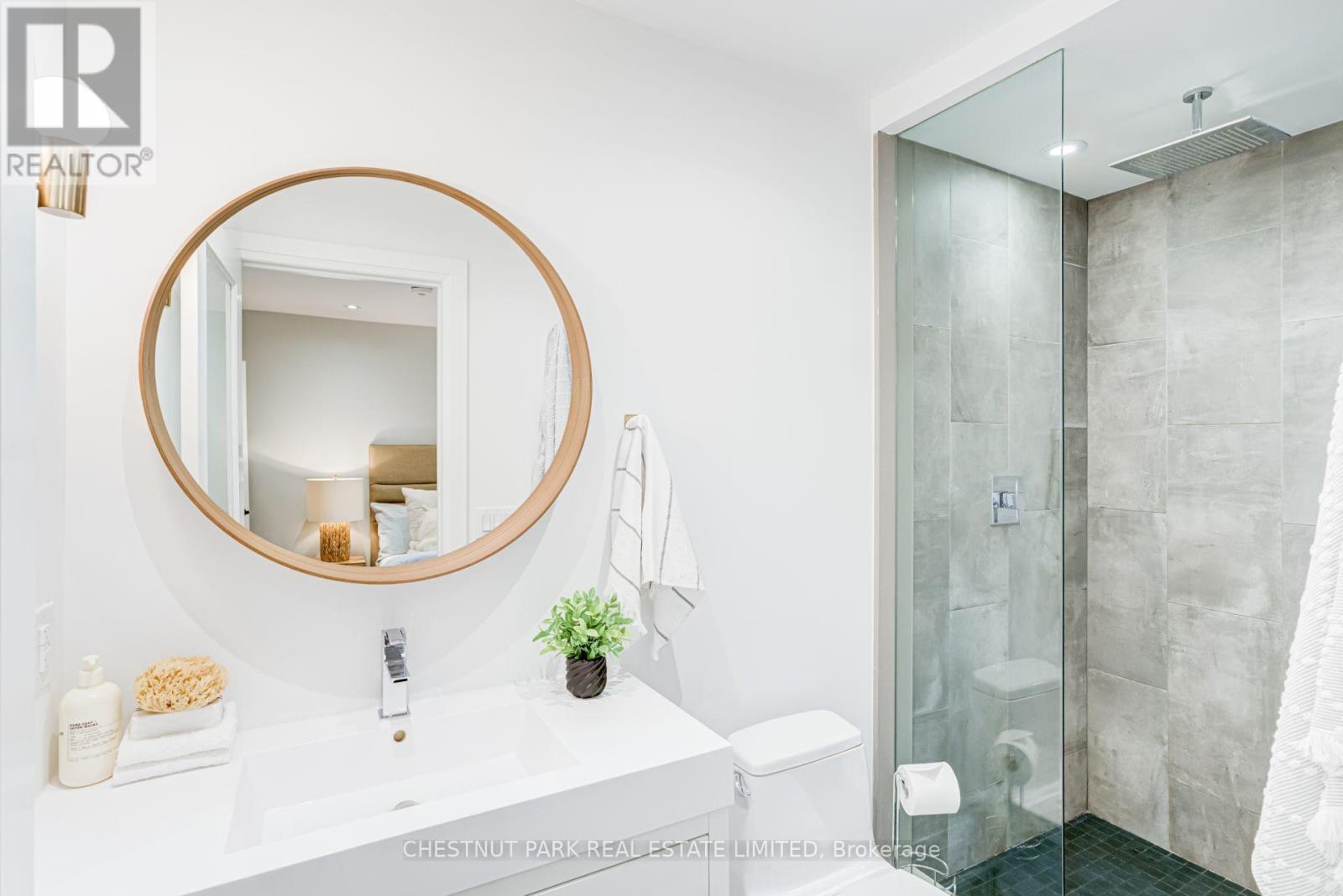209 Atlas Avenue, Toronto, Ontario  M6C 3P6 - Photo 18 - C13752386
