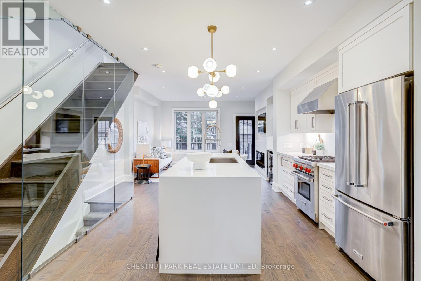 209 Atlas Avenue, Toronto, Ontario  M6C 3P6 - Photo 8 - C13752386