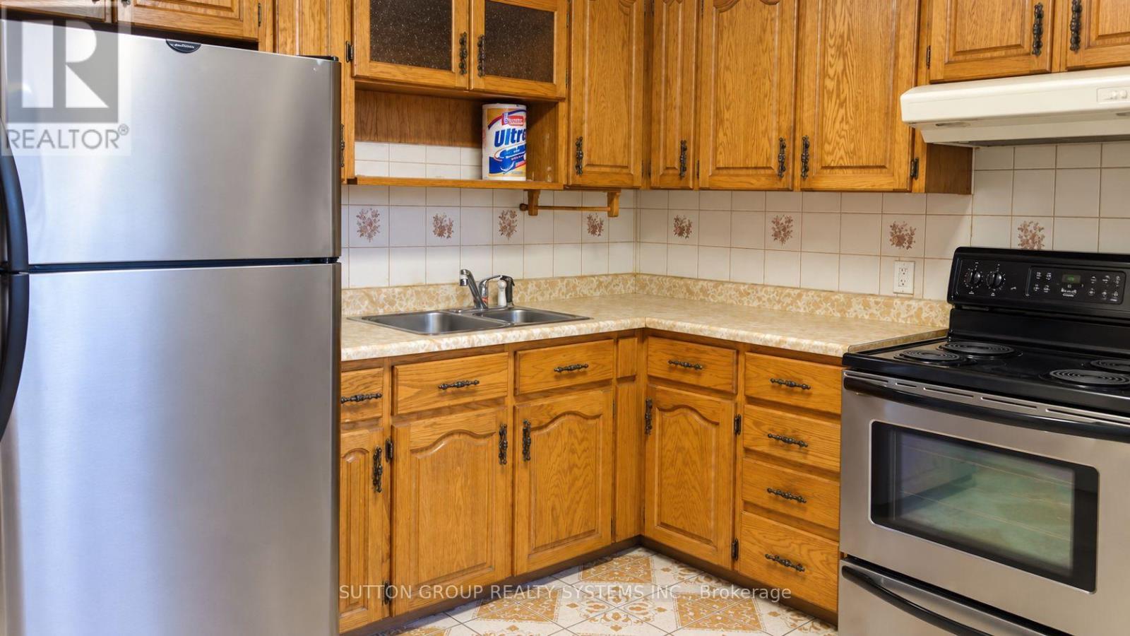 1139 Dovercourt Road, Toronto, Ontario  M6H 2Y1 - Photo 2 - C13752436