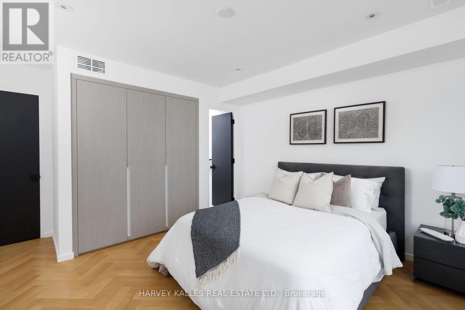 22 Foxley Street, Toronto, Ontario  M6J 1R1 - Photo 33 - C13752484
