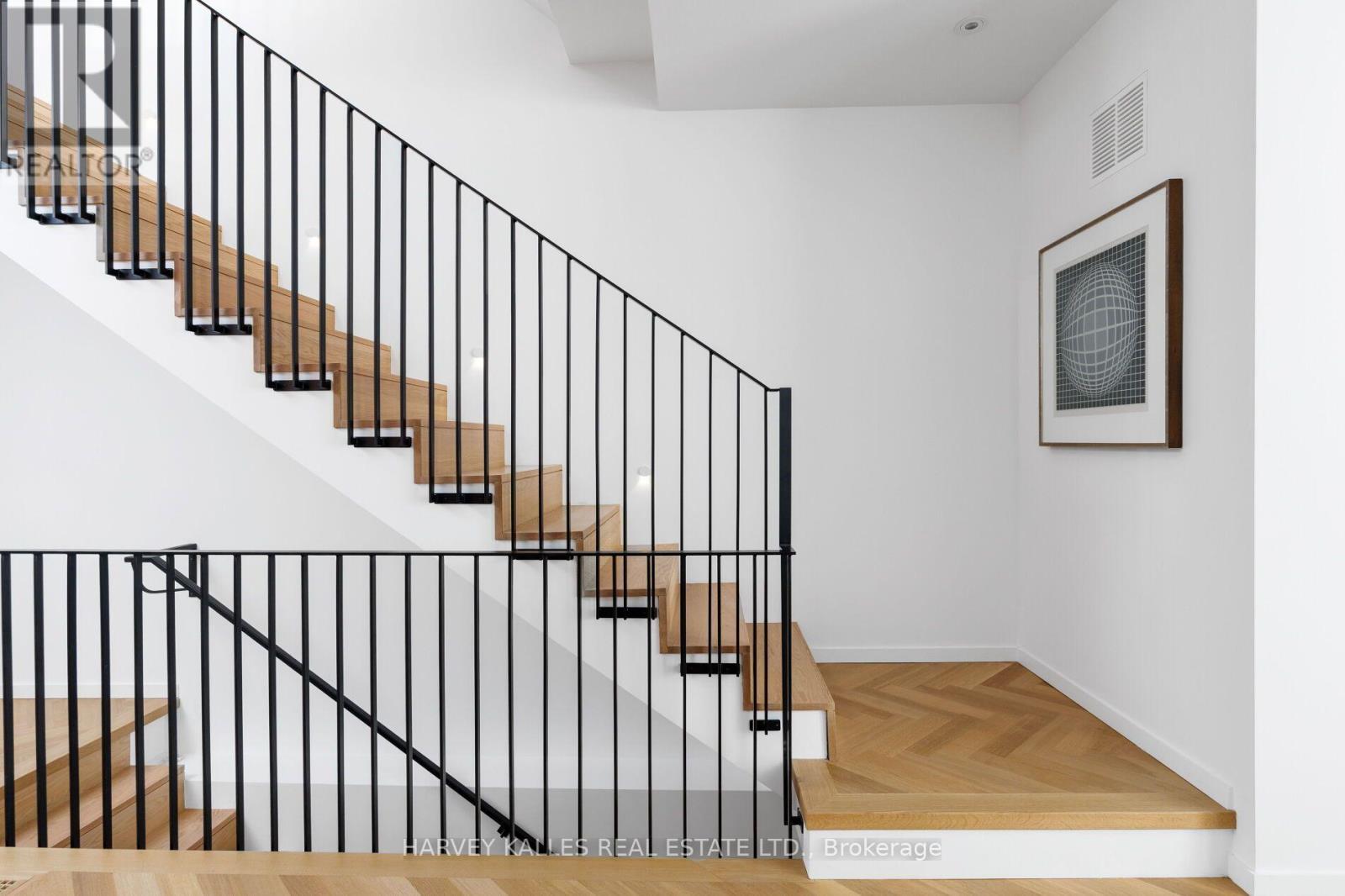 22 Foxley Street, Toronto, Ontario  M6J 1R1 - Photo 6 - C13752484