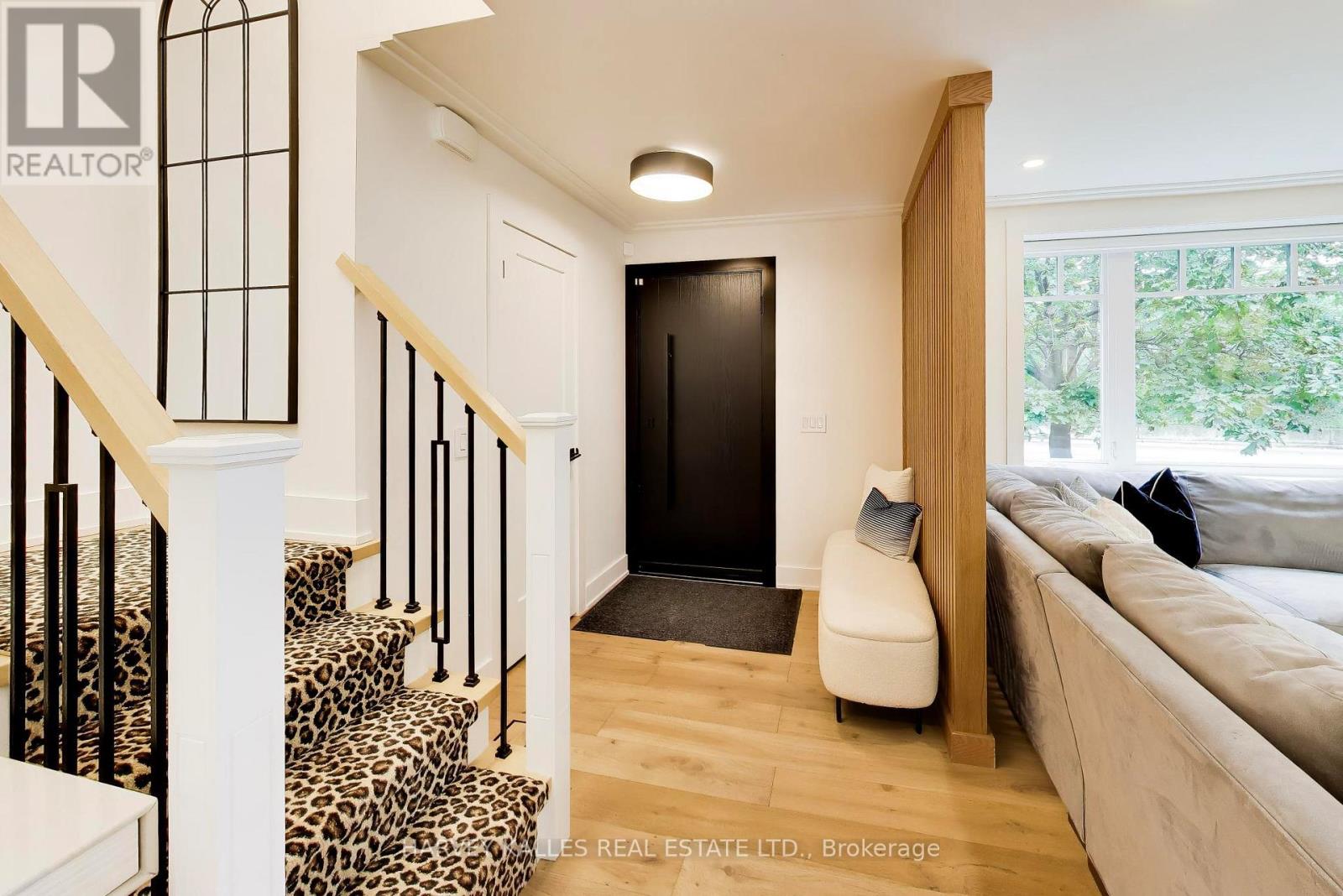 287 Yonge Boulevard, Toronto, Ontario  M5M 3J1 - Photo 2 - C13752498
