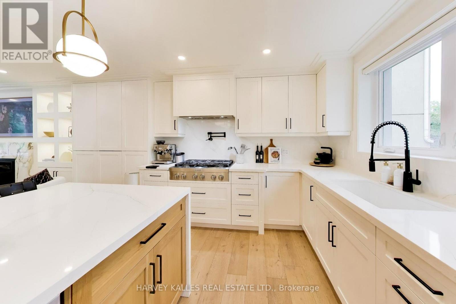 287 Yonge Boulevard, Toronto, Ontario  M5M 3J1 - Photo 9 - C13752498
