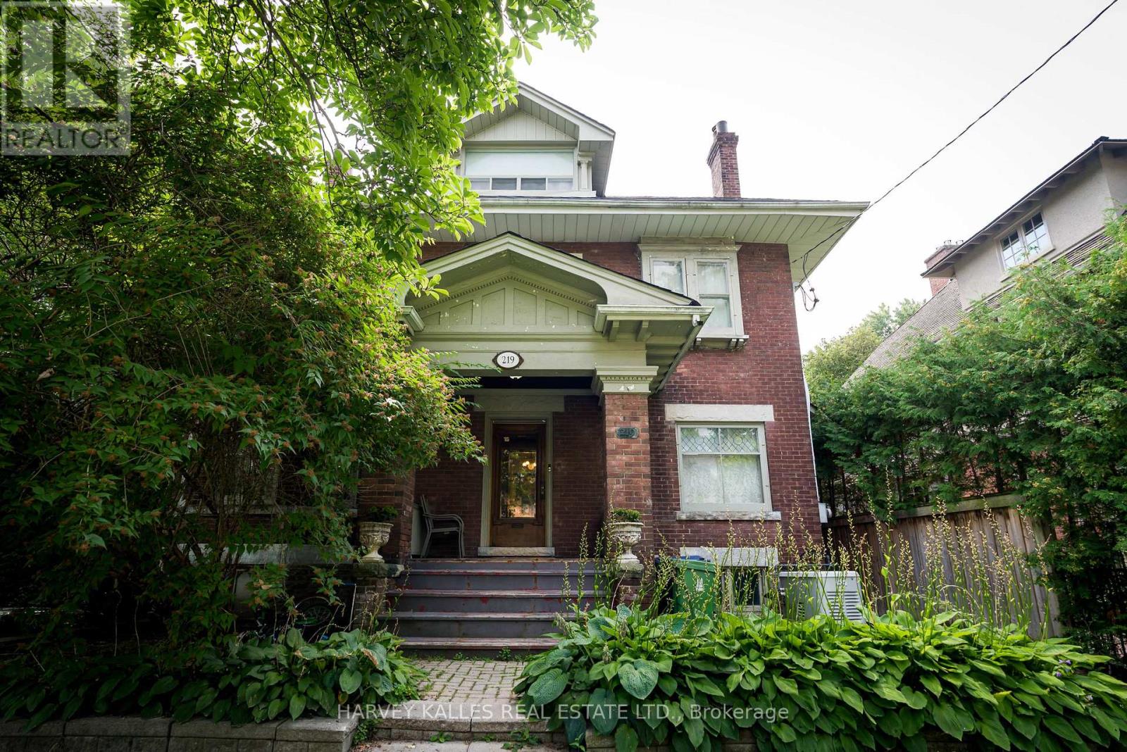 219 Balmoral Avenue, Toronto, Ontario M4V 1K1 - Photo 5 - C13752540