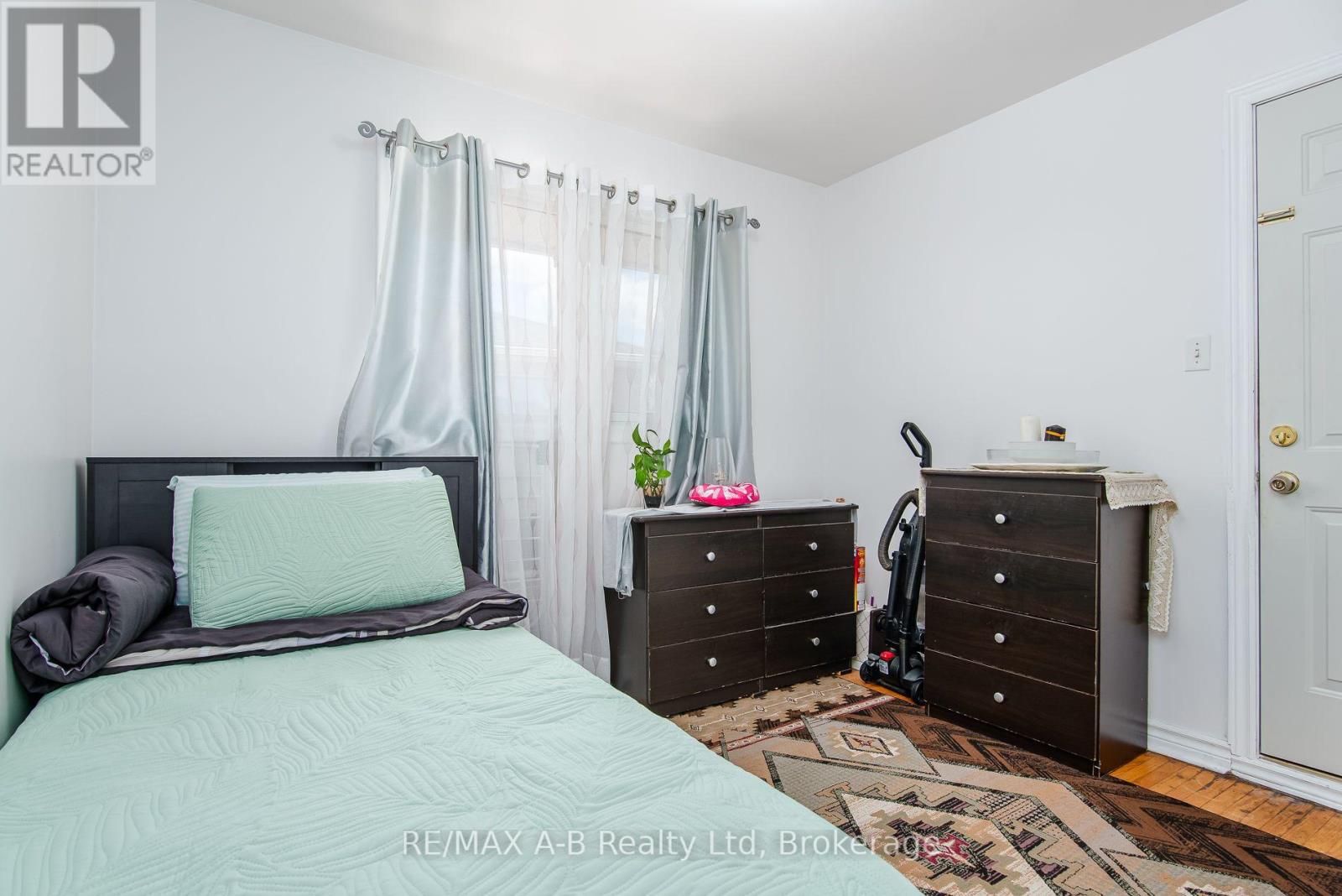 727 Frederick Street, Kitchener, Ontario  N2B 2B3 - Photo 15 - X13752760