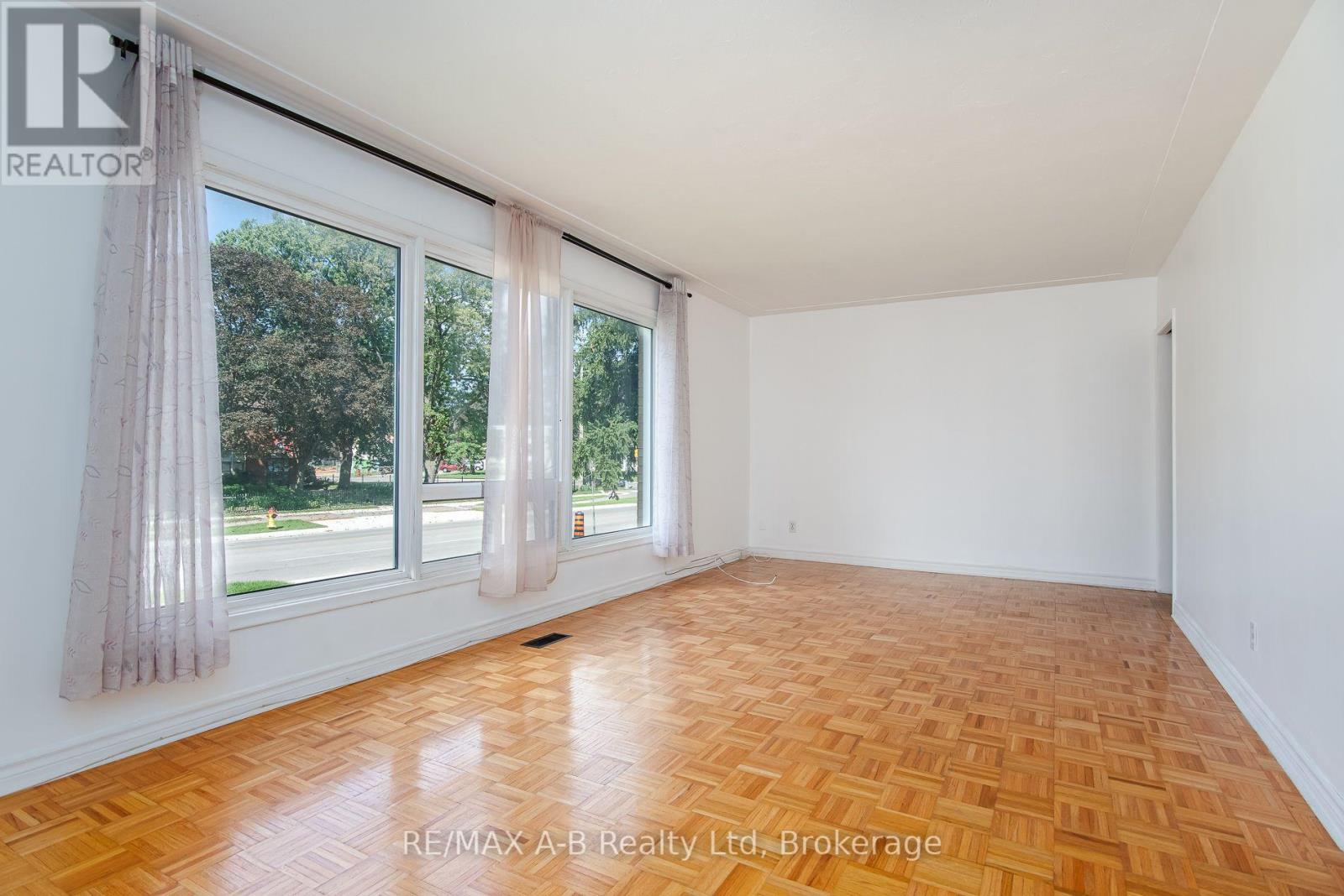 727 Frederick Street, Kitchener, Ontario  N2B 2B3 - Photo 24 - X13752760