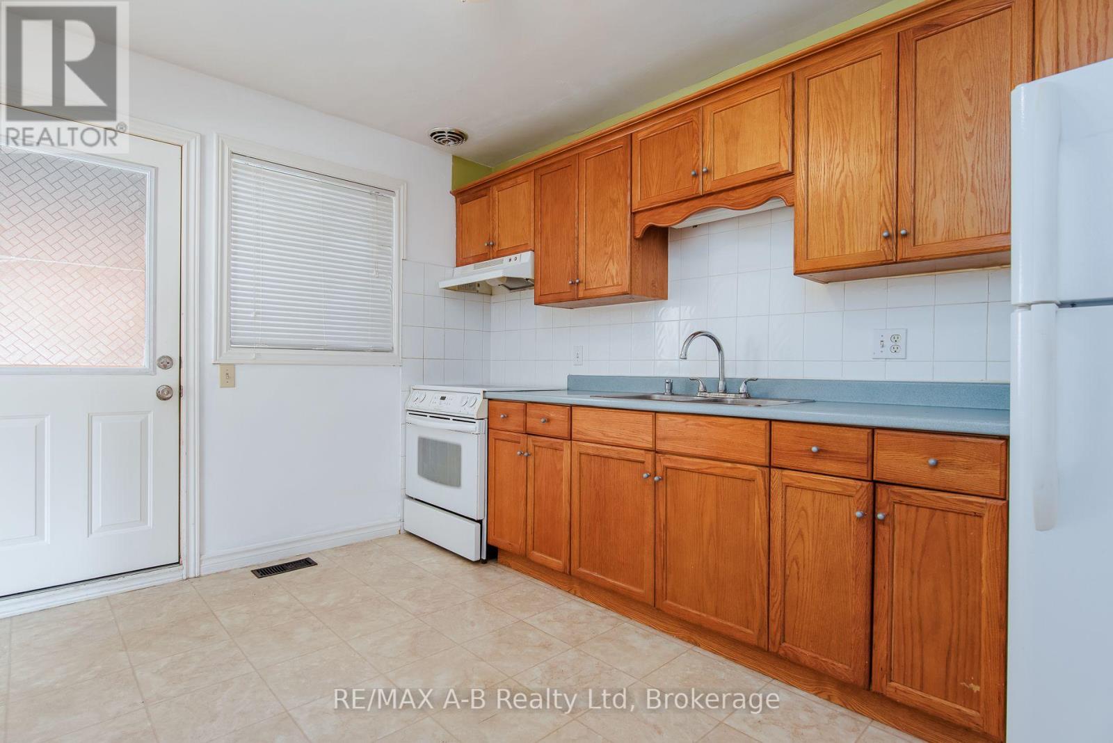 727 Frederick Street, Kitchener, Ontario  N2B 2B3 - Photo 27 - X13752760