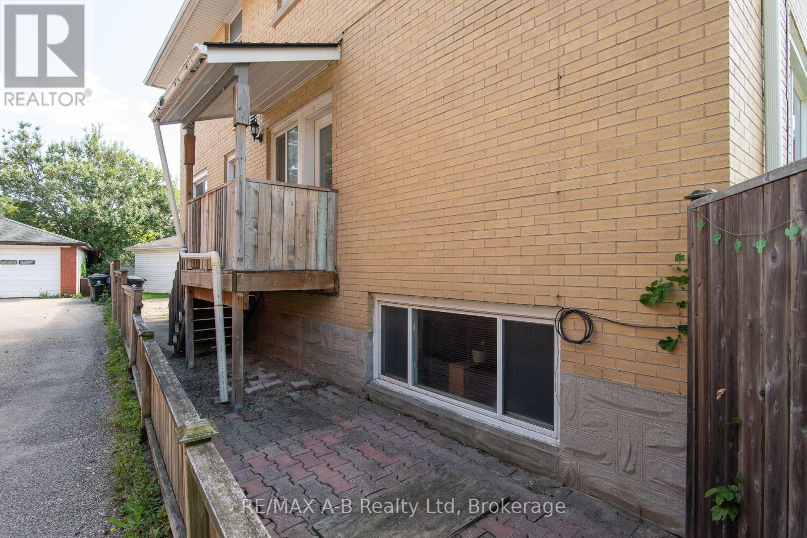 727 Frederick Street, Kitchener, Ontario  N2B 2B3 - Photo 4 - X13752760