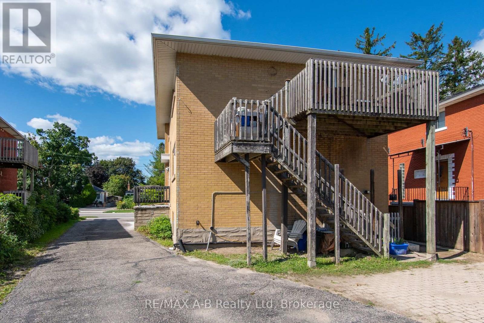 727 Frederick Street, Kitchener, Ontario  N2B 2B3 - Photo 6 - X13752760