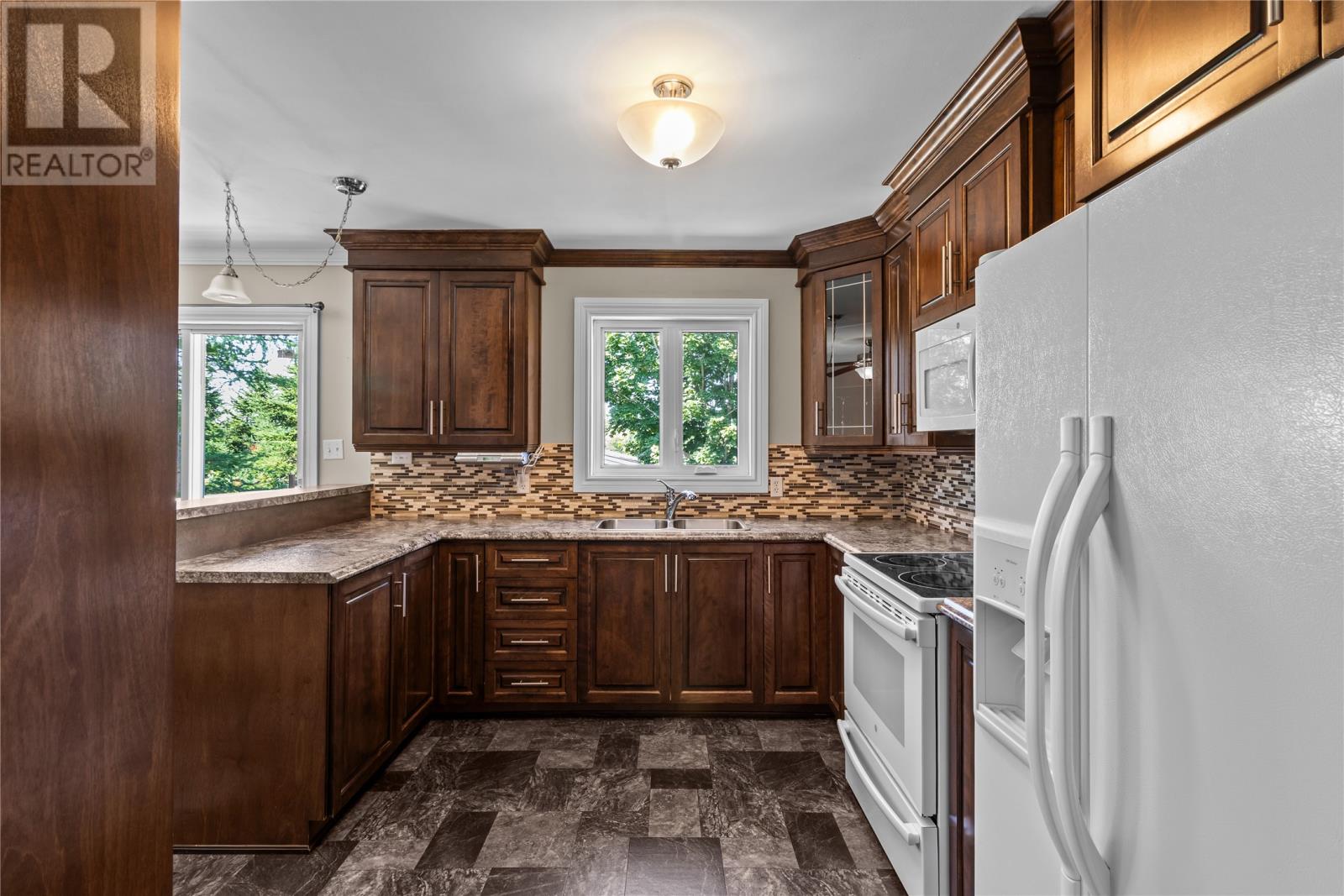 272 Main Road, St. John's — photo 8