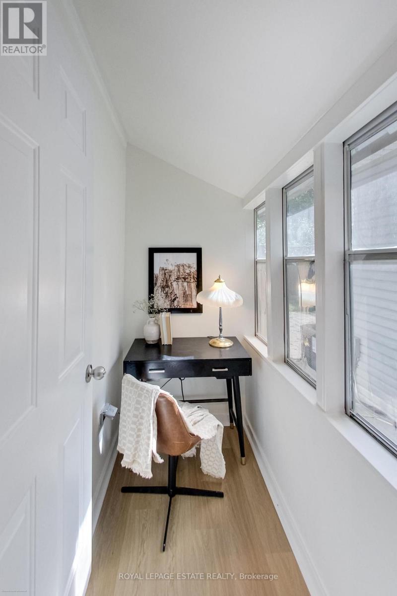 151 Drayton Avenue, Toronto, Ontario  M4C 3M1 - Photo 11 - E13752462