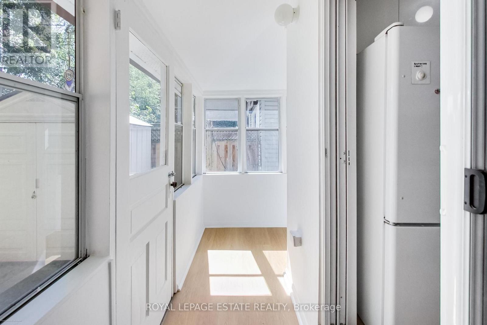 151 Drayton Avenue, Toronto, Ontario  M4C 3M1 - Photo 12 - E13752462
