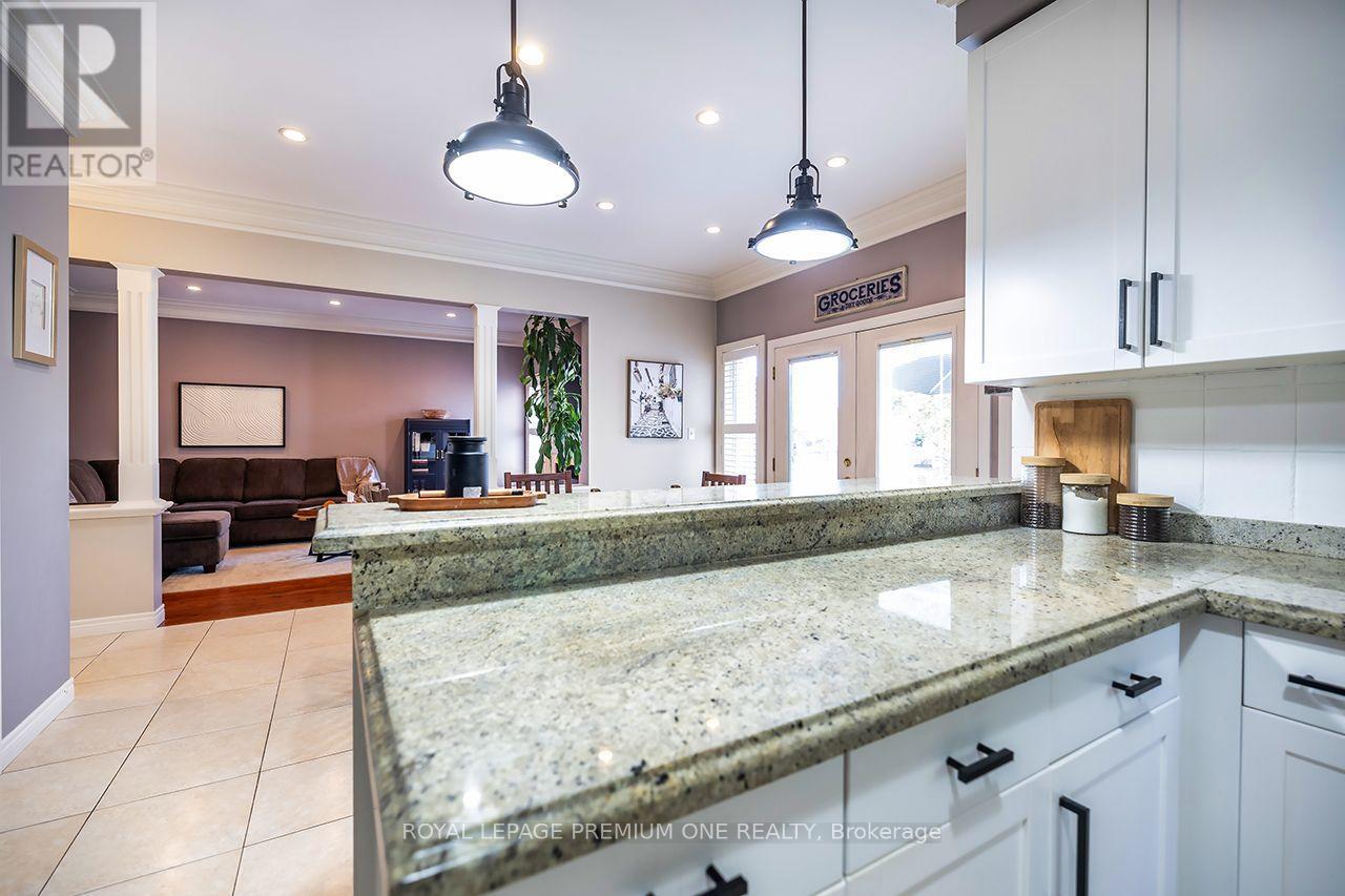 66 Bridlewood Boulevard, Whitby, Ontario  L1R 3C9 - Photo 16 - E13752570