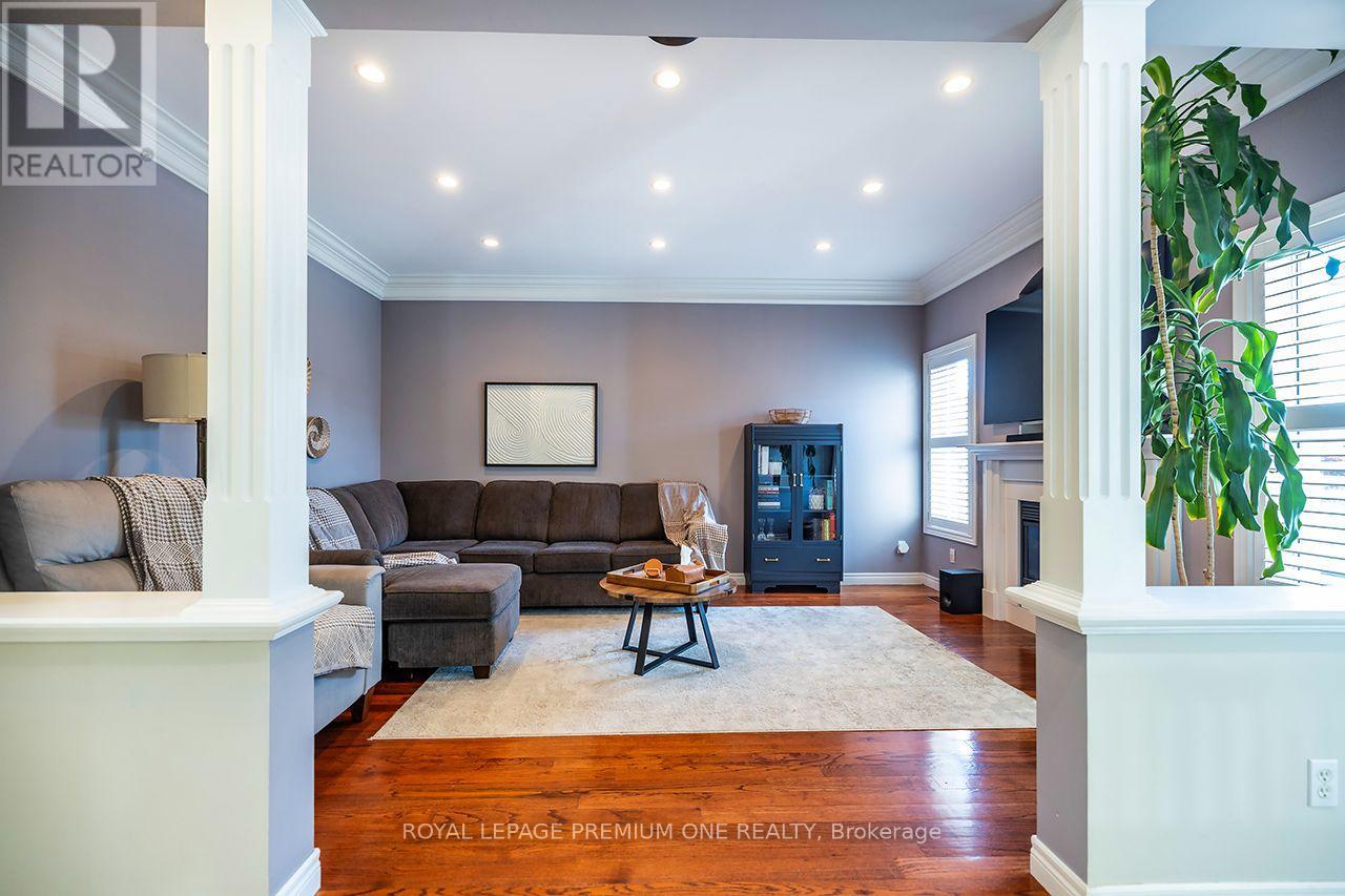 66 Bridlewood Boulevard, Whitby, Ontario  L1R 3C9 - Photo 17 - E13752570