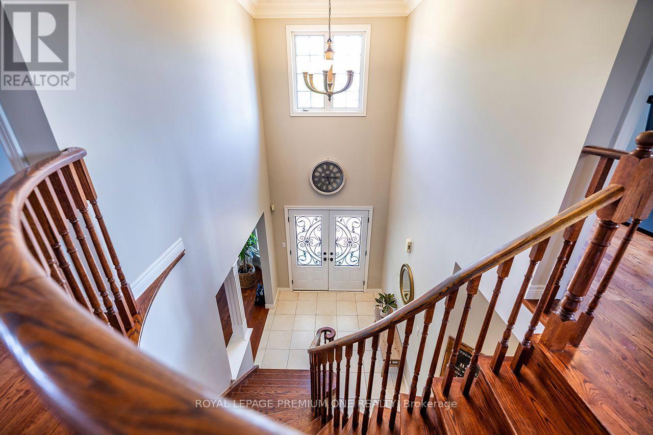 66 Bridlewood Boulevard, Whitby, Ontario  L1R 3C9 - Photo 24 - E13752570