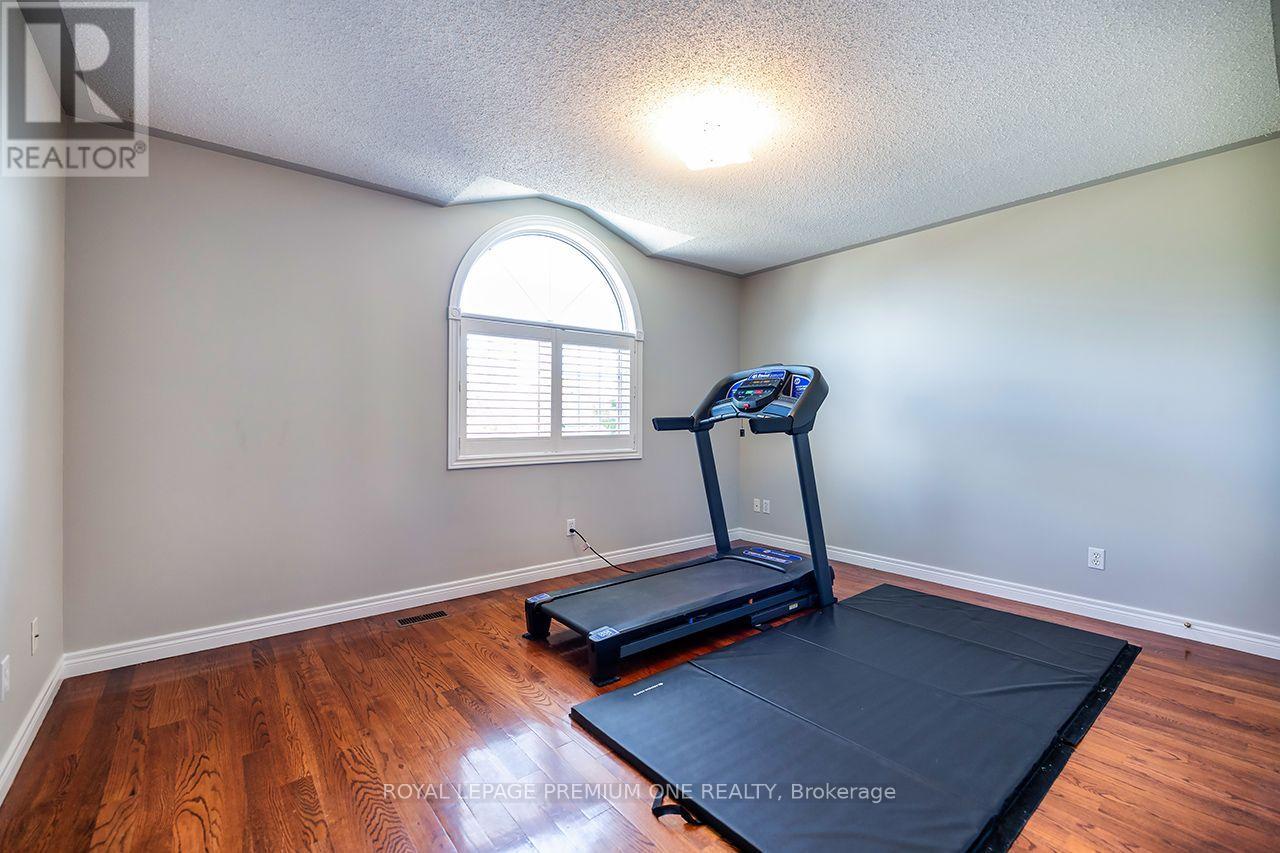 66 Bridlewood Boulevard, Whitby, Ontario  L1R 3C9 - Photo 32 - E13752570
