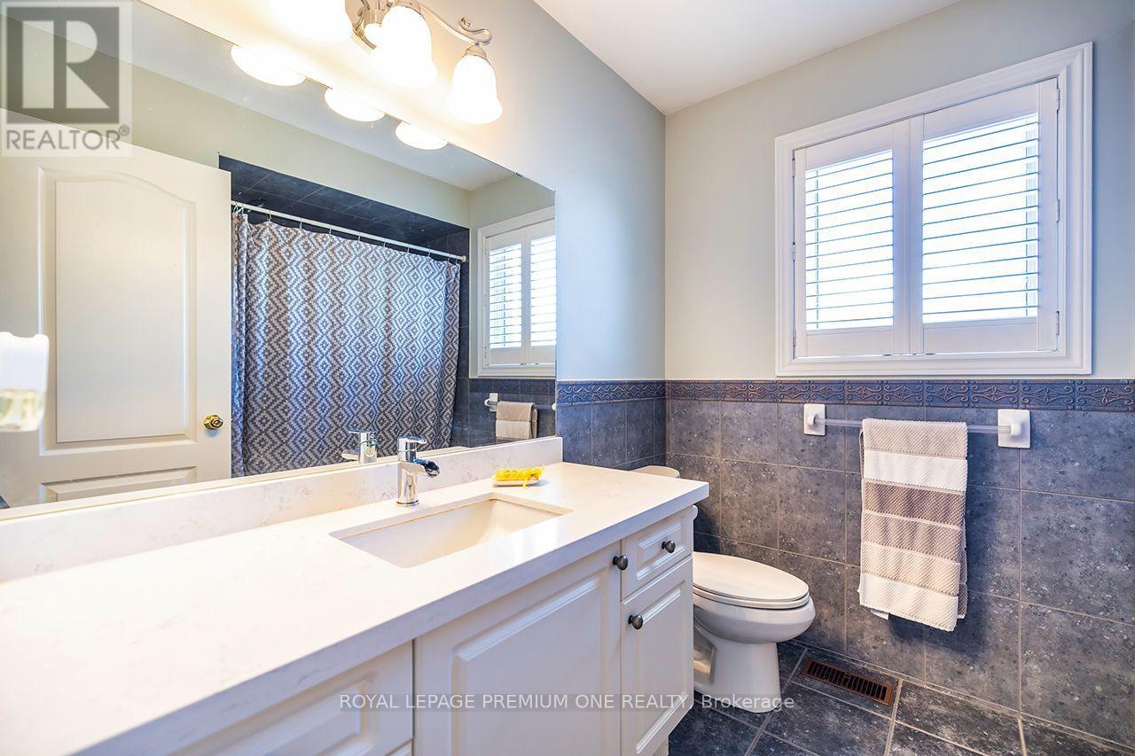 66 Bridlewood Boulevard, Whitby, Ontario  L1R 3C9 - Photo 35 - E13752570