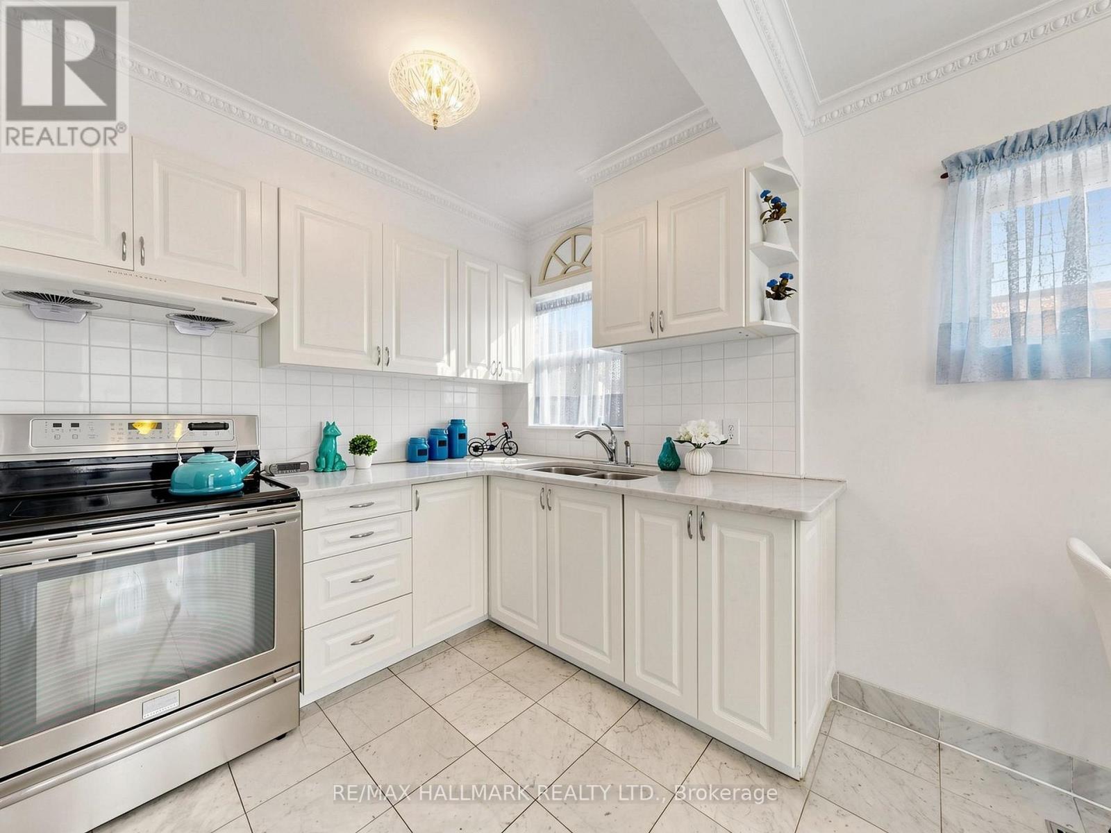 20 Elfreda Boulevard, Toronto, Ontario  M1L 4L7 - Photo 8 - E13752622