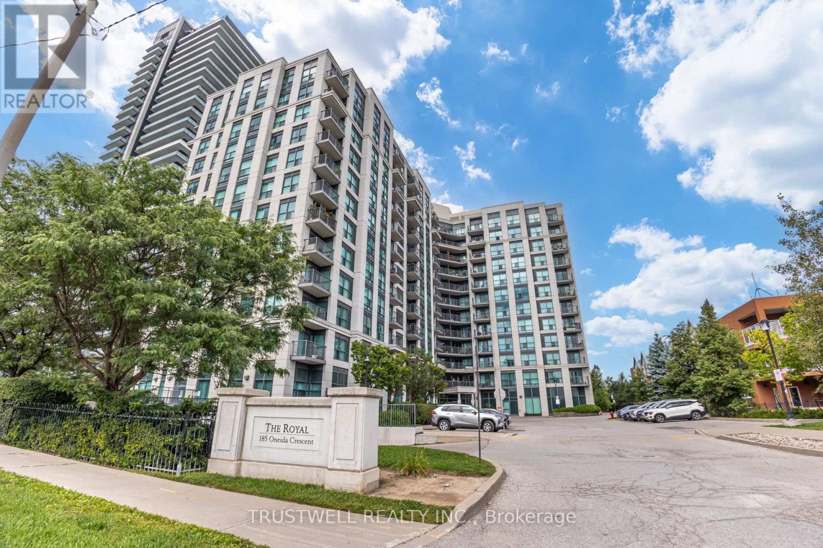 808 - 185 ONEIDA CRESCENT, Richmond Hill, Ontario