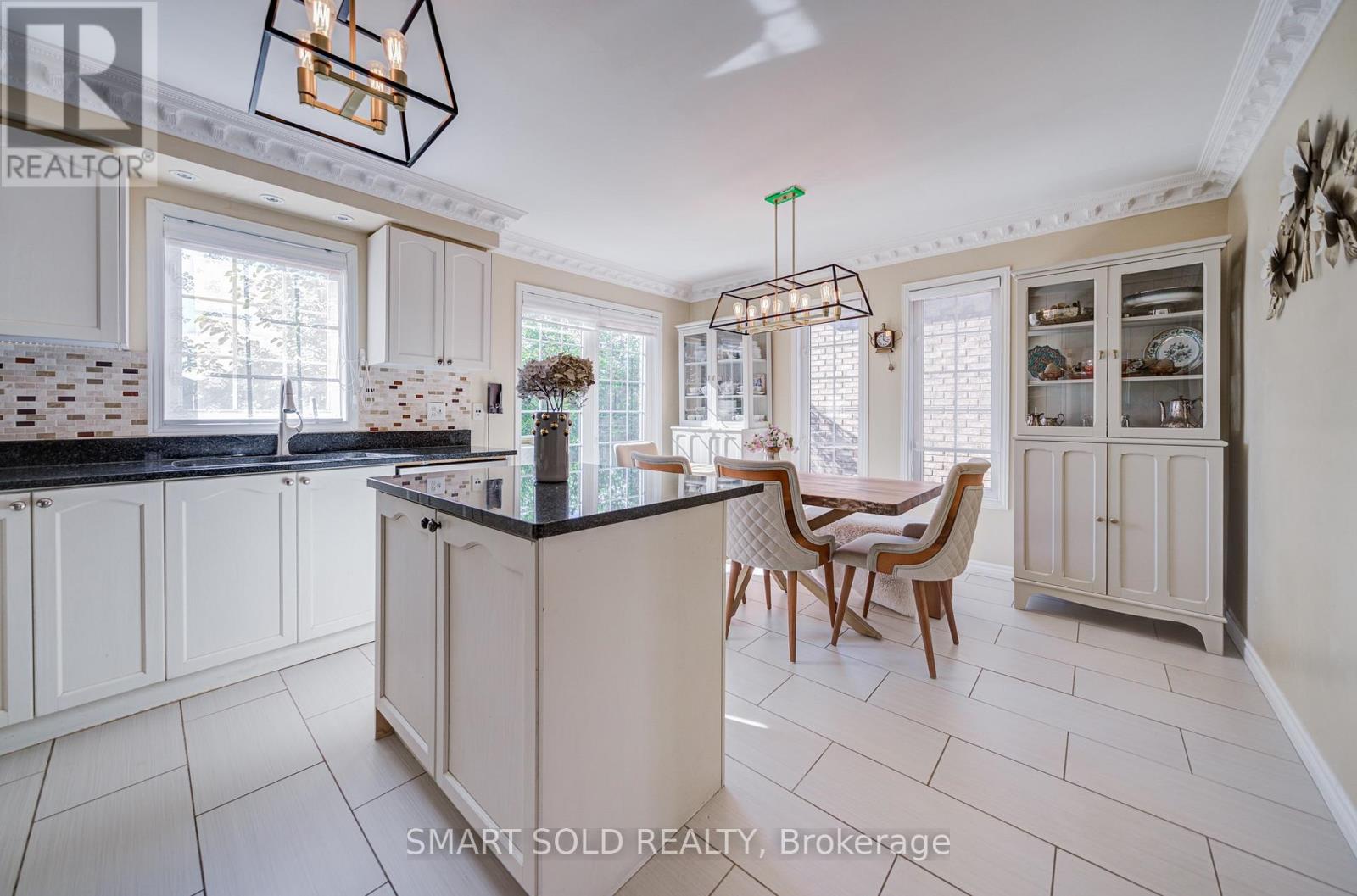 6 Sugarforest Drive, Vaughan, Ontario  L4J 8M7 - Photo 12 - N13752408