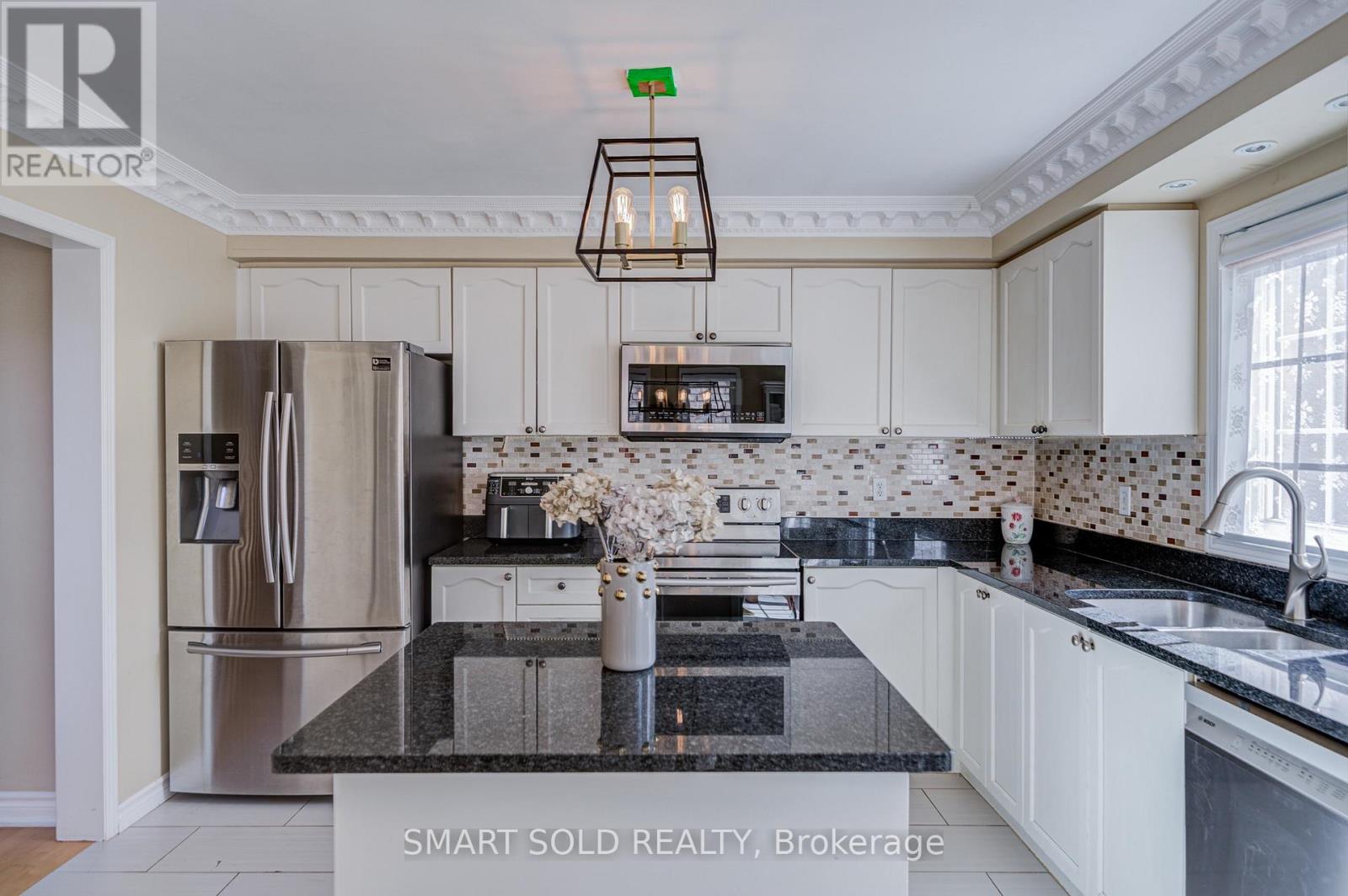 6 Sugarforest Drive, Vaughan, Ontario  L4J 8M7 - Photo 14 - N13752408