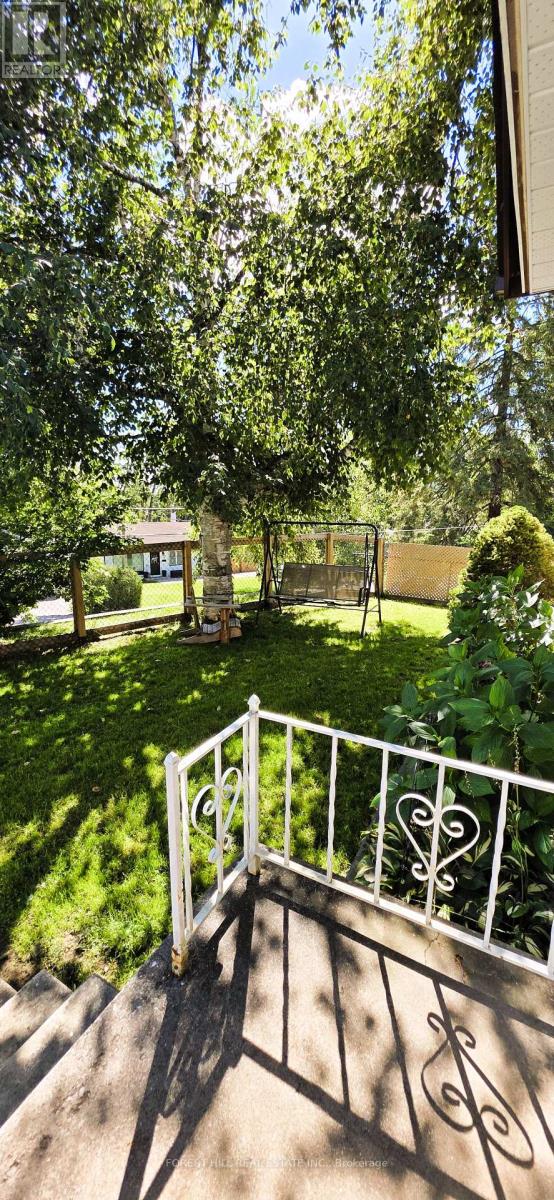 4 Karen Crescent, Orillia, Ontario  L3V 3H1 - Photo 3 - S13752718