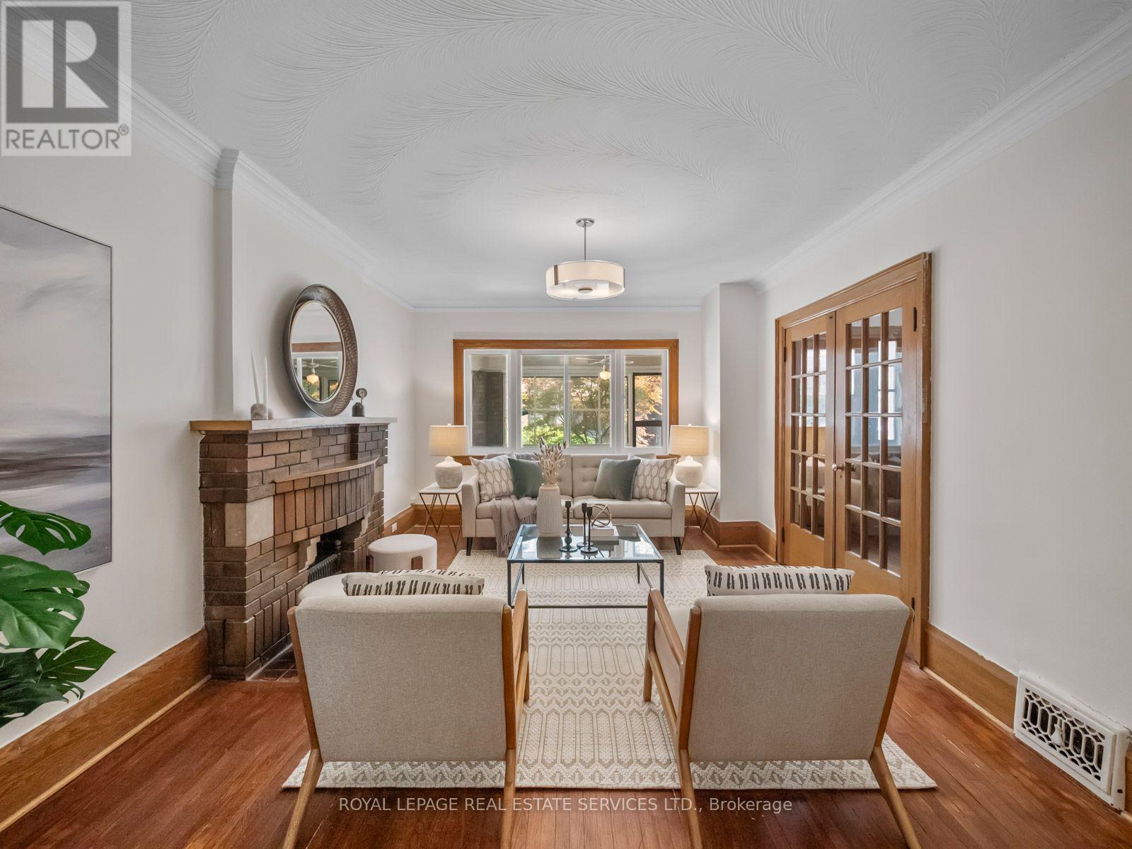 554 Runnymede Road, Toronto, Ontario  M6S 2Z7 - Photo 11 - W13752374
