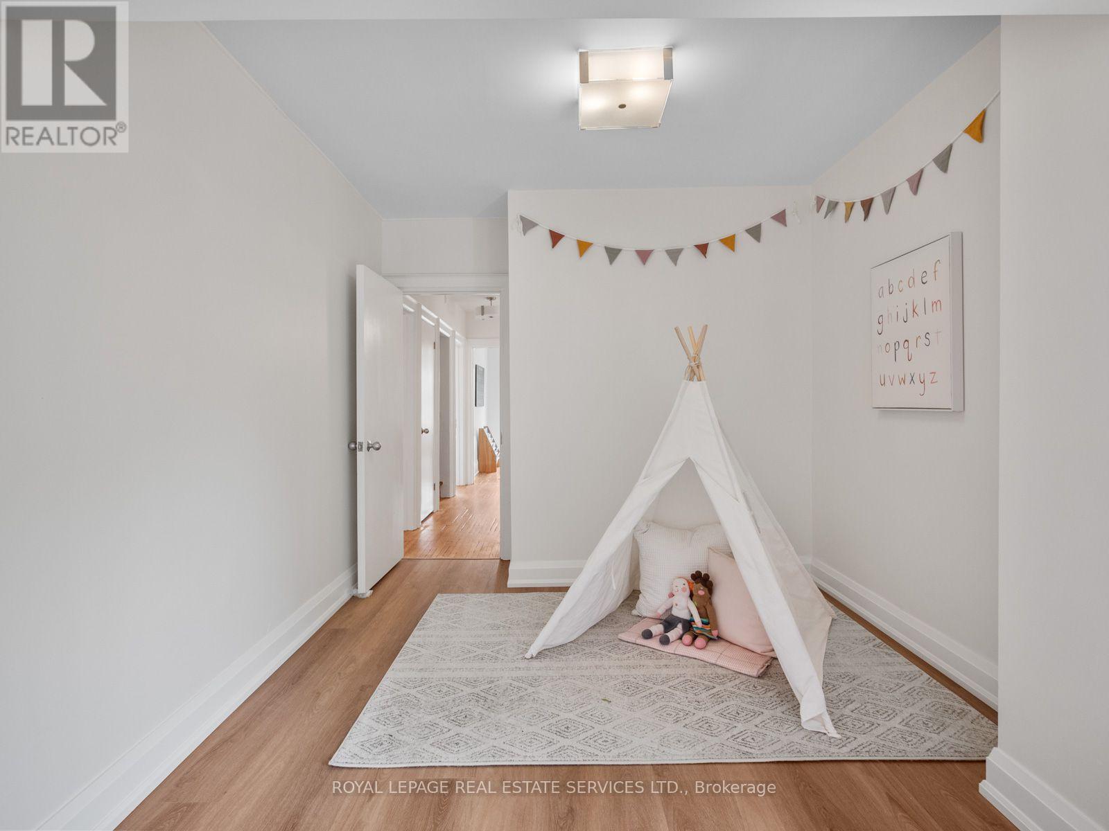 554 Runnymede Road, Toronto, Ontario  M6S 2Z7 - Photo 26 - W13752374