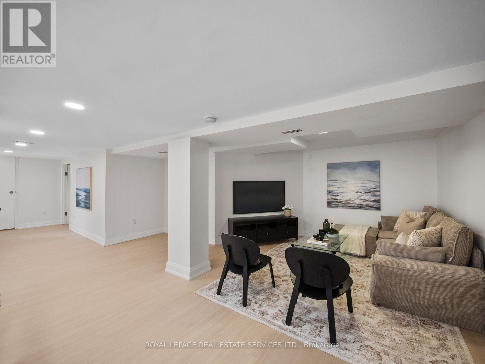 554 Runnymede Road, Toronto, Ontario  M6S 2Z7 - Photo 41 - W13752374