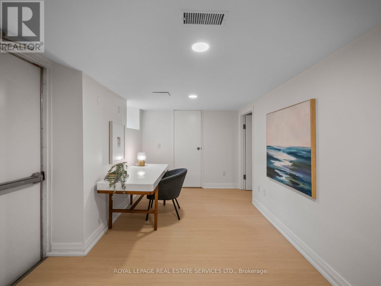 554 Runnymede Road, Toronto, Ontario  M6S 2Z7 - Photo 42 - W13752374