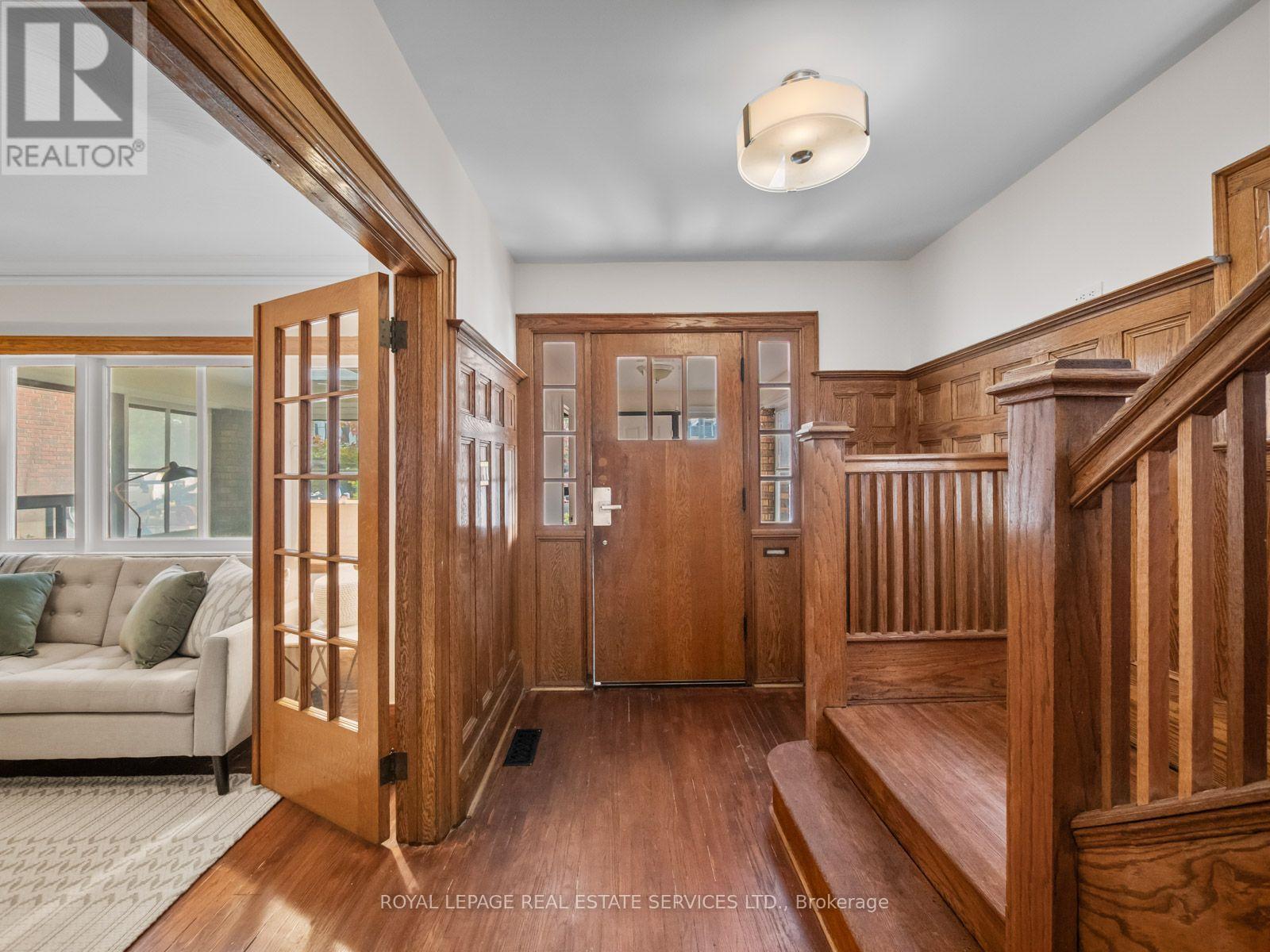 554 Runnymede Road, Toronto, Ontario  M6S 2Z7 - Photo 6 - W13752374