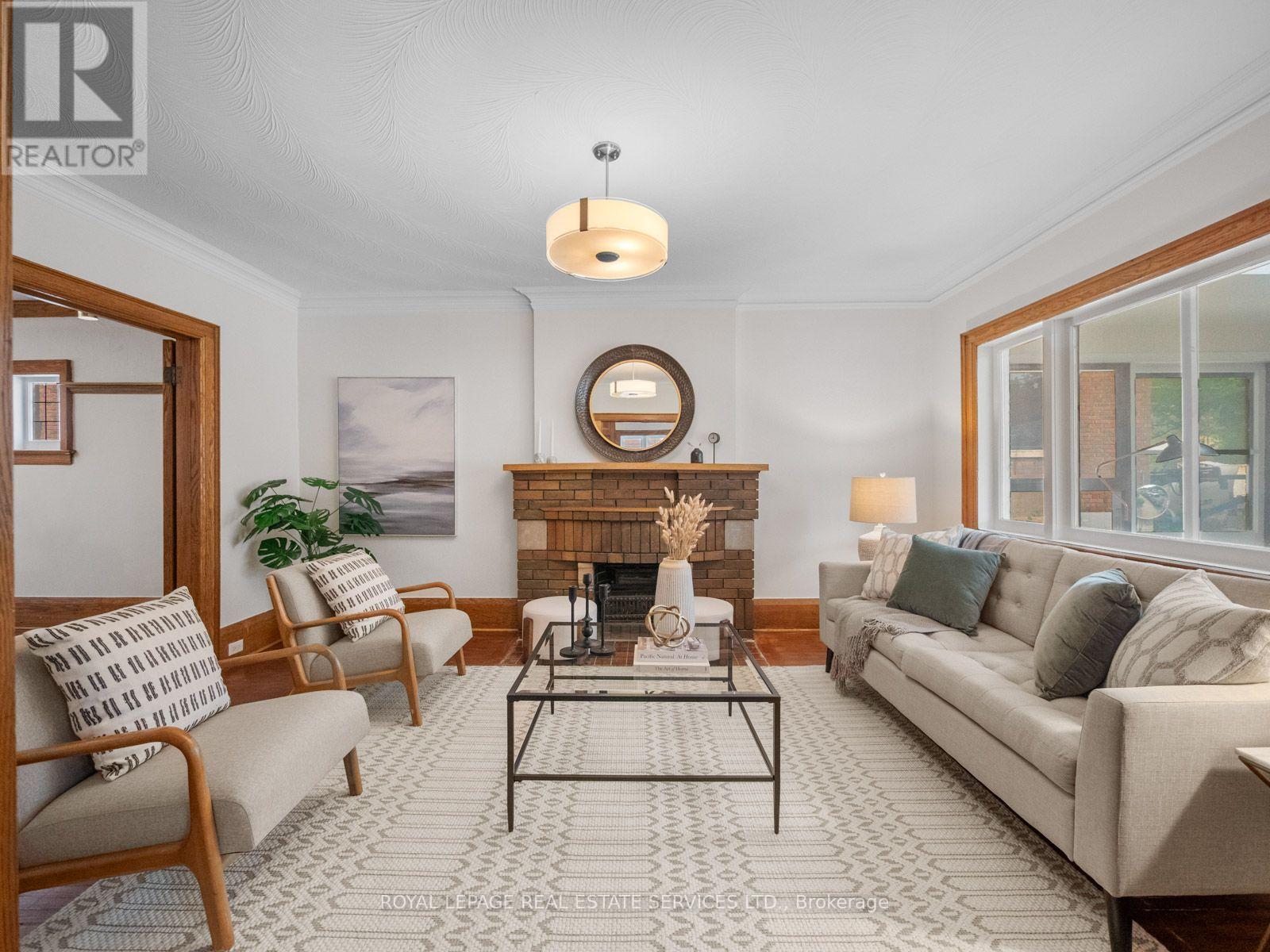 554 Runnymede Road, Toronto, Ontario  M6S 2Z7 - Photo 7 - W13752374