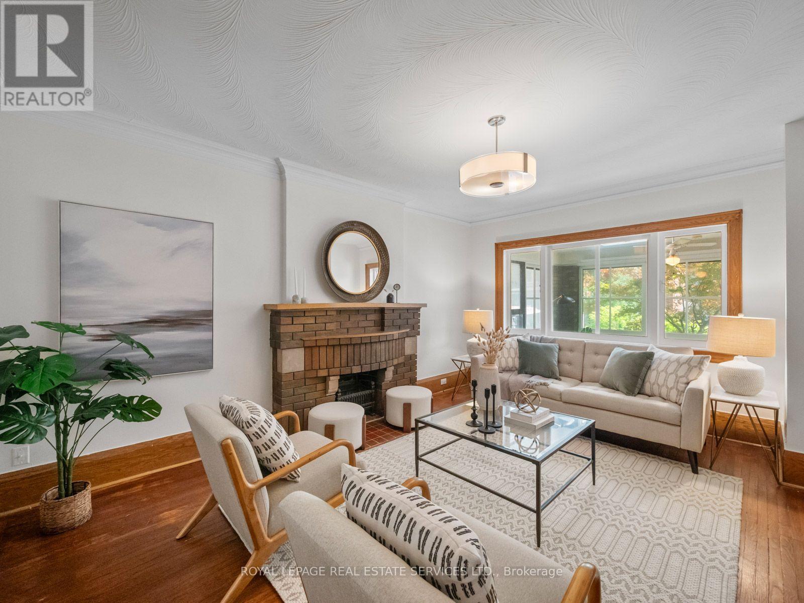 554 Runnymede Road, Toronto, Ontario  M6S 2Z7 - Photo 8 - W13752374