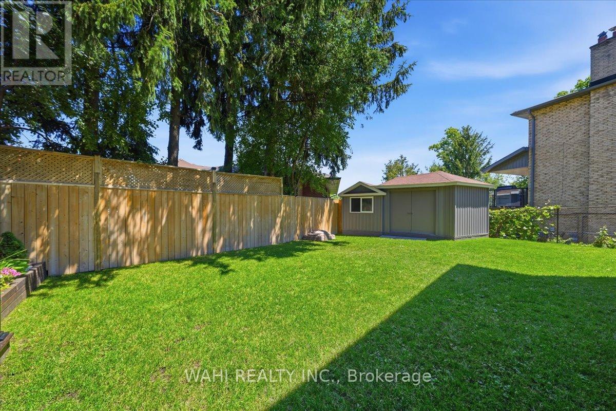 1141 Vicki Lane, Mississauga, Ontario  L5C 2X9 - Photo 41 - W13752422