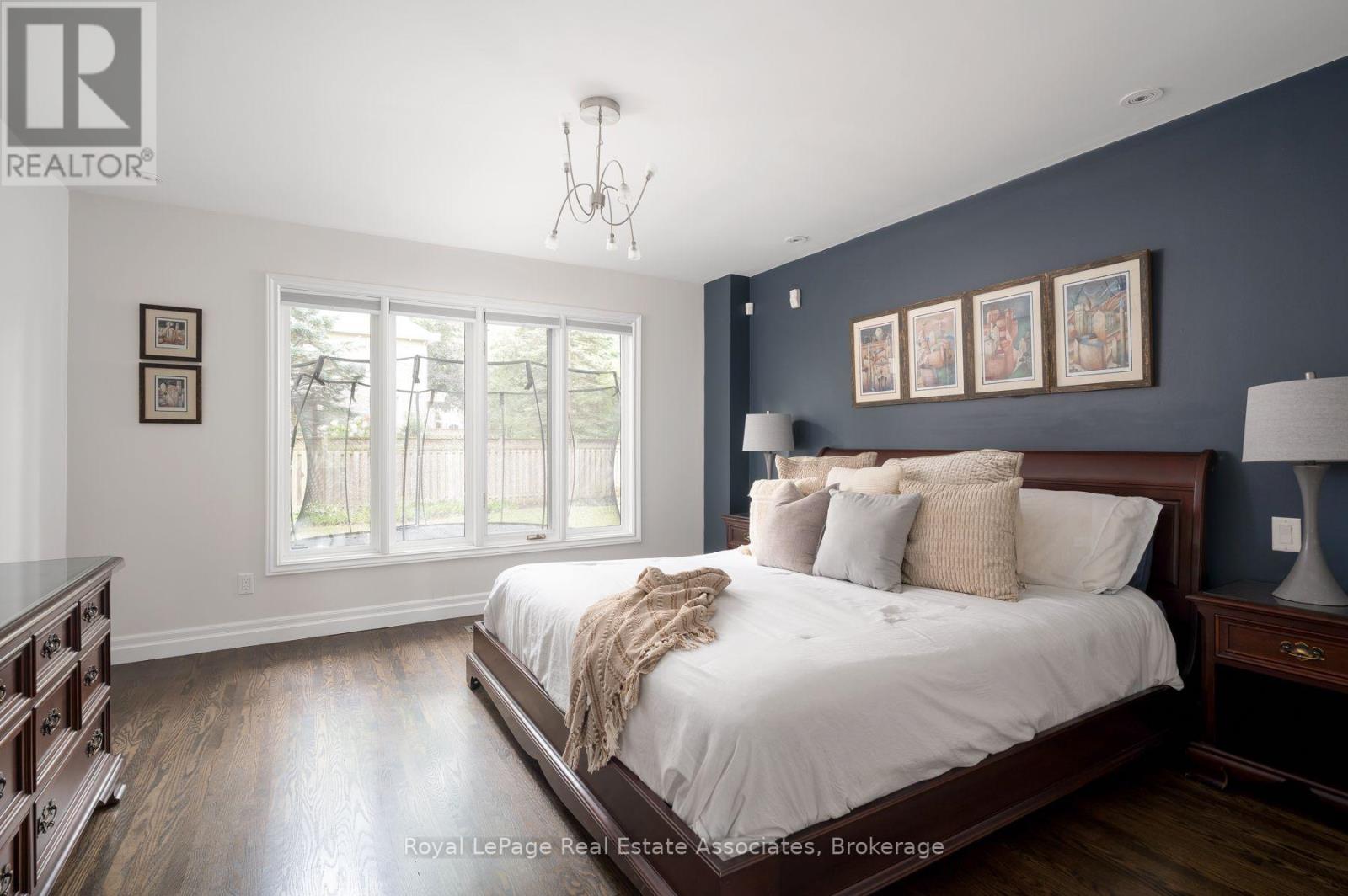 1349 Birchwood Heights Drive, Mississauga, Ontario  L5G 2Y3 - Photo 18 - W13752440