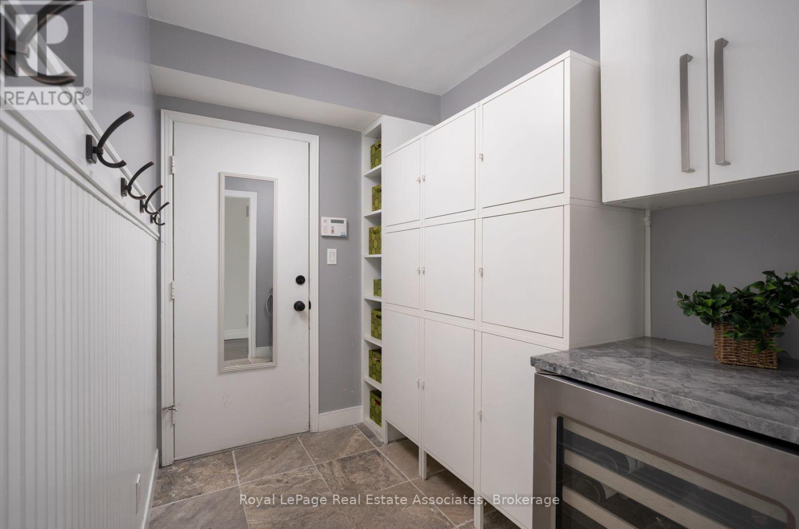 1349 Birchwood Heights Drive, Mississauga, Ontario  L5G 2Y3 - Photo 23 - W13752440