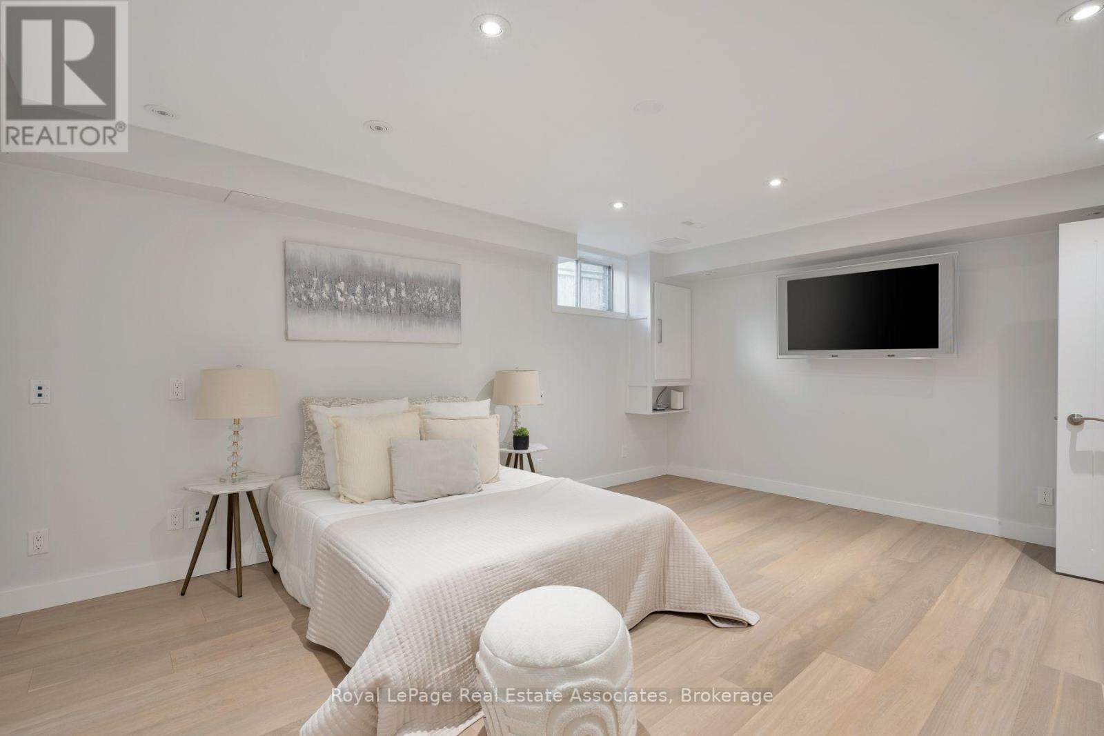 1349 Birchwood Heights Drive, Mississauga, Ontario  L5G 2Y3 - Photo 43 - W13752440