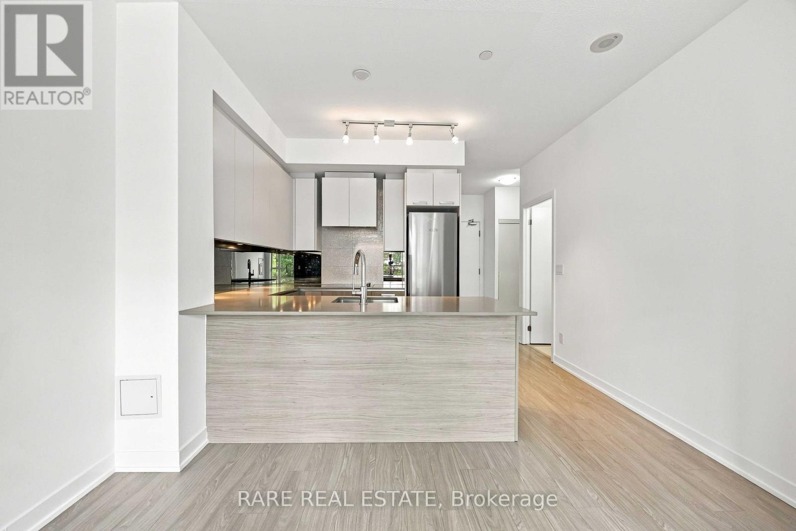206 - 1830 Bloor Street W, Toronto, Ontario  M6P 0A2 - Photo 2 - W13752454
