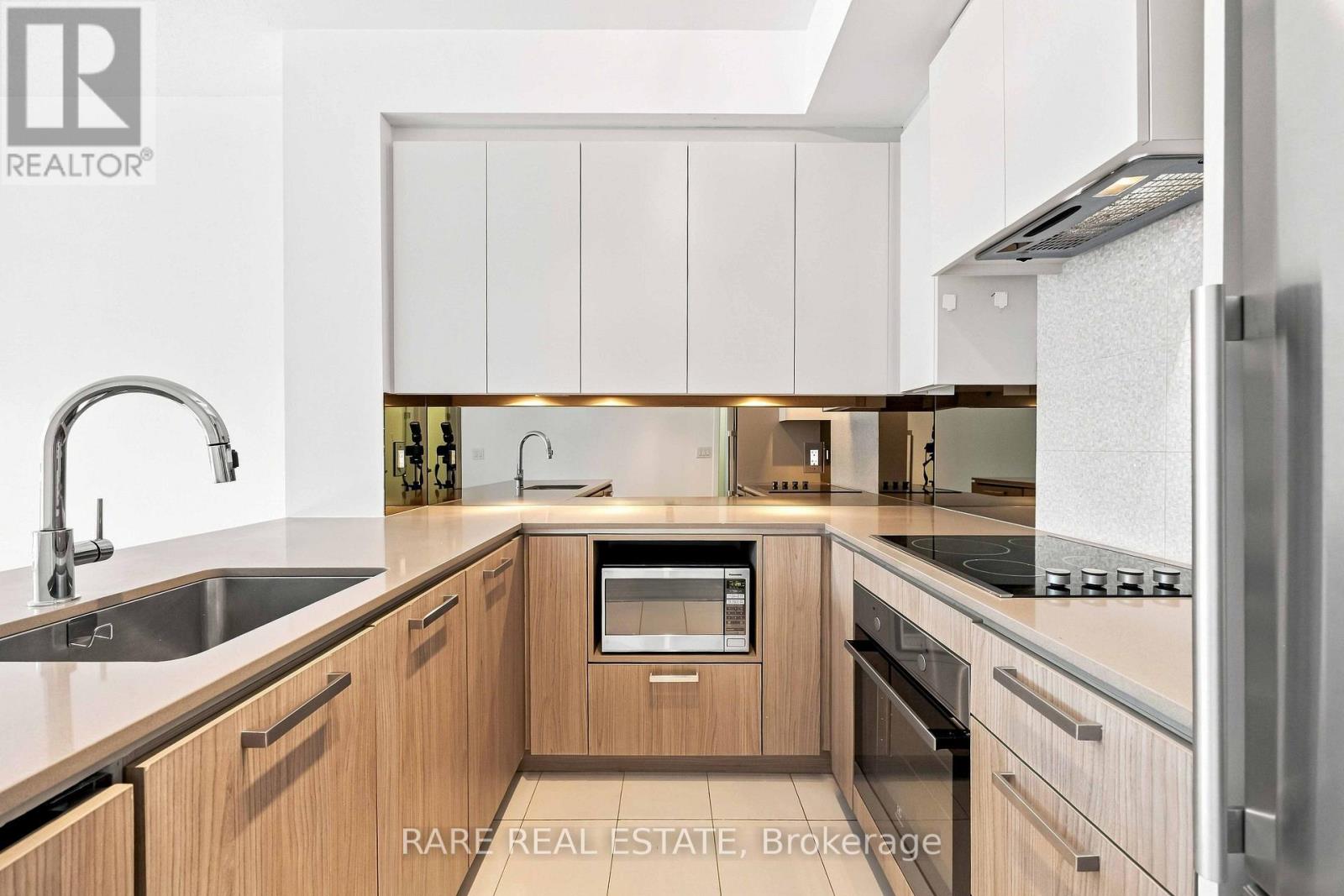 206 - 1830 Bloor Street W, Toronto, Ontario  M6P 0A2 - Photo 3 - W13752454
