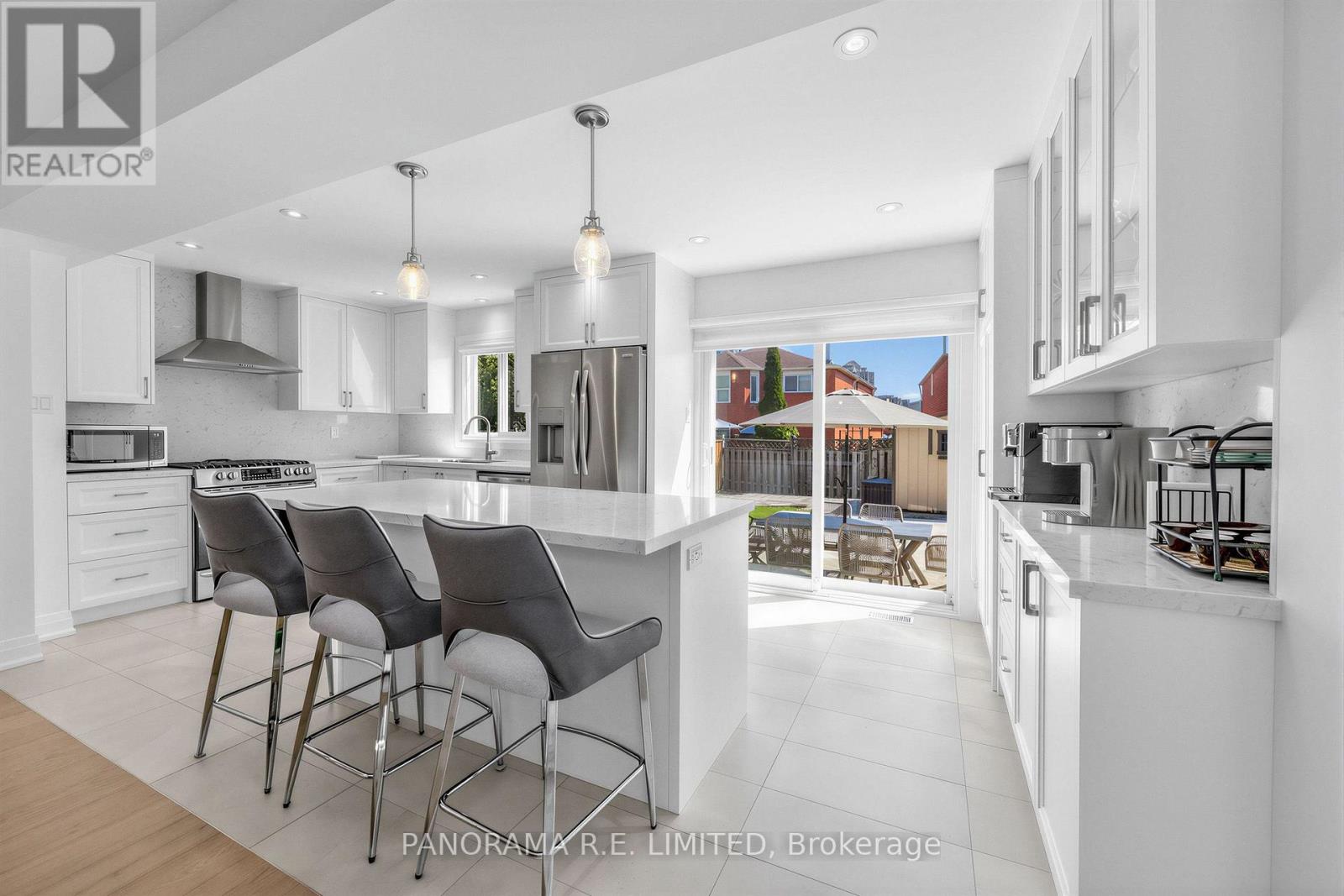 291 Glenn Hawthorne Boulevard, Mississauga, Ontario  L5R 2M2 - Photo 8 - W13752466