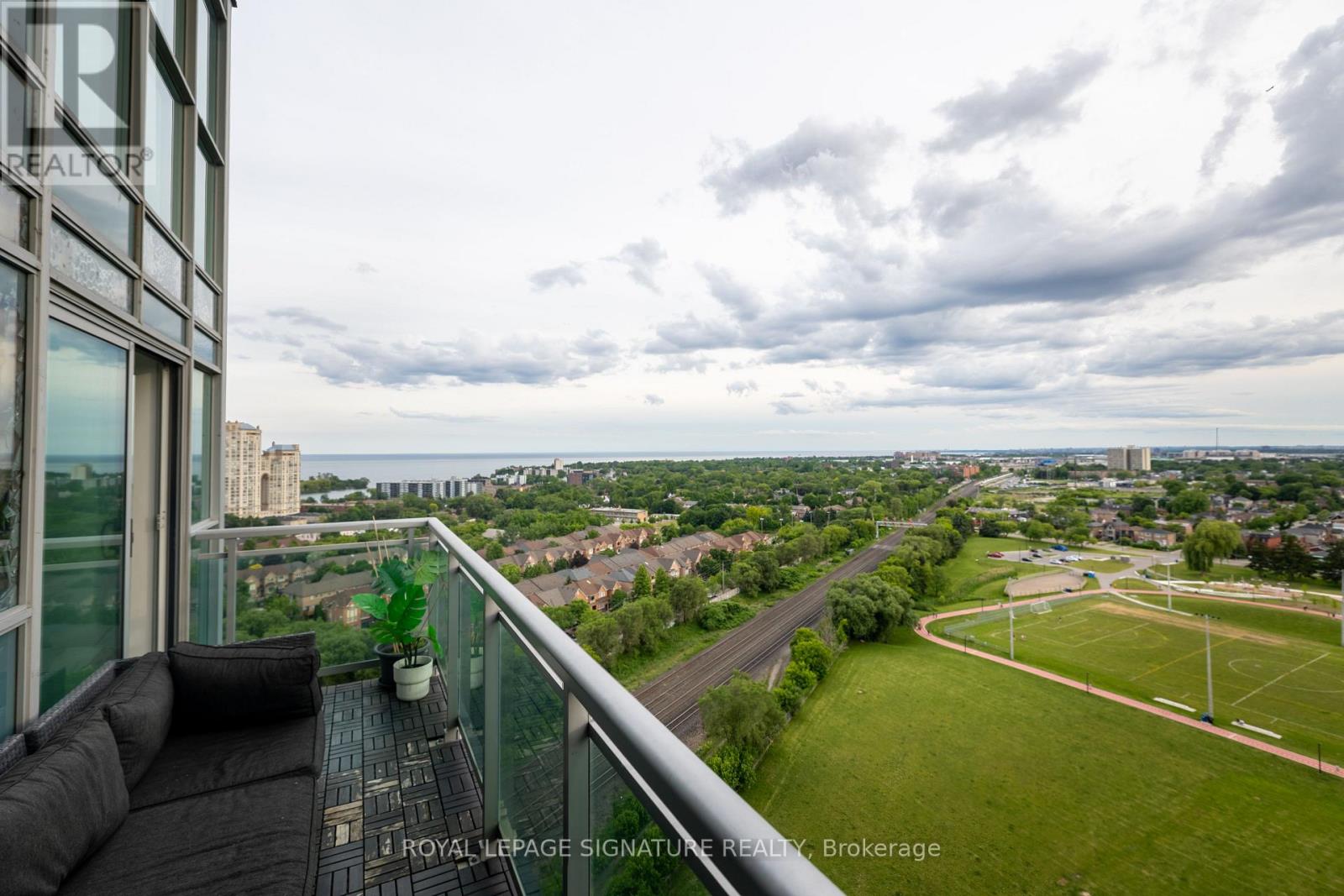 1905 - 155 Legion Road N, Toronto, Ontario  M8Y 0A7 - Photo 21 - W13752478