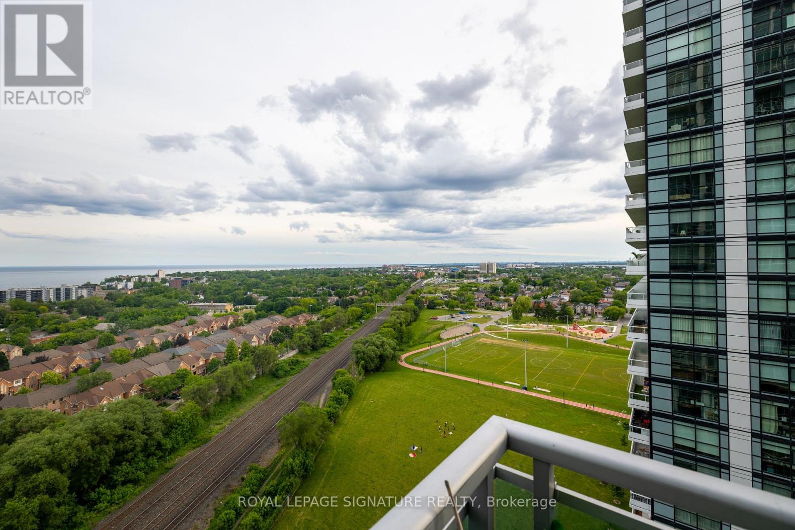 1905 - 155 Legion Road N, Toronto, Ontario  M8Y 0A7 - Photo 22 - W13752478