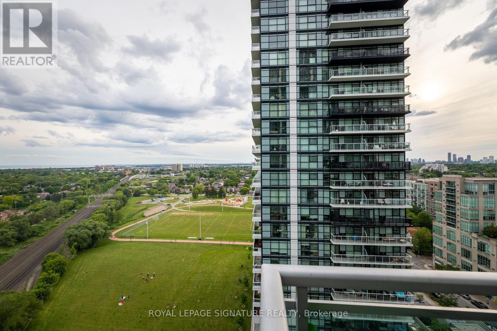 1905 - 155 Legion Road N, Toronto, Ontario  M8Y 0A7 - Photo 23 - W13752478