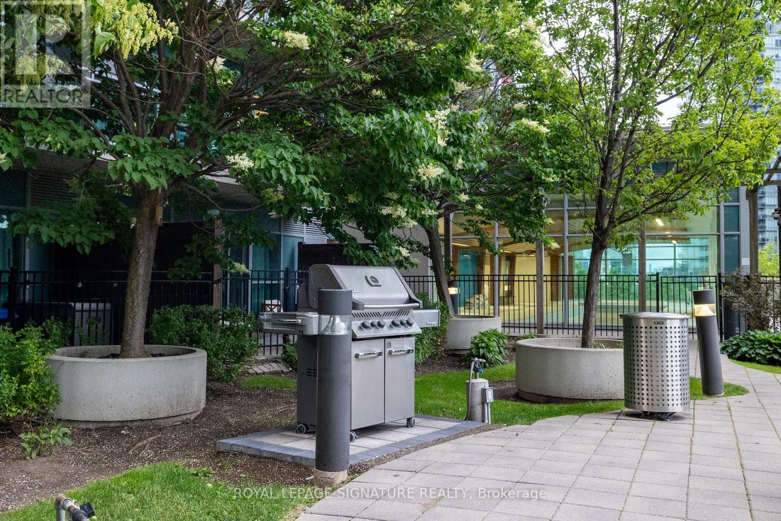 1905 - 155 Legion Road N, Toronto, Ontario  M8Y 0A7 - Photo 34 - W13752478