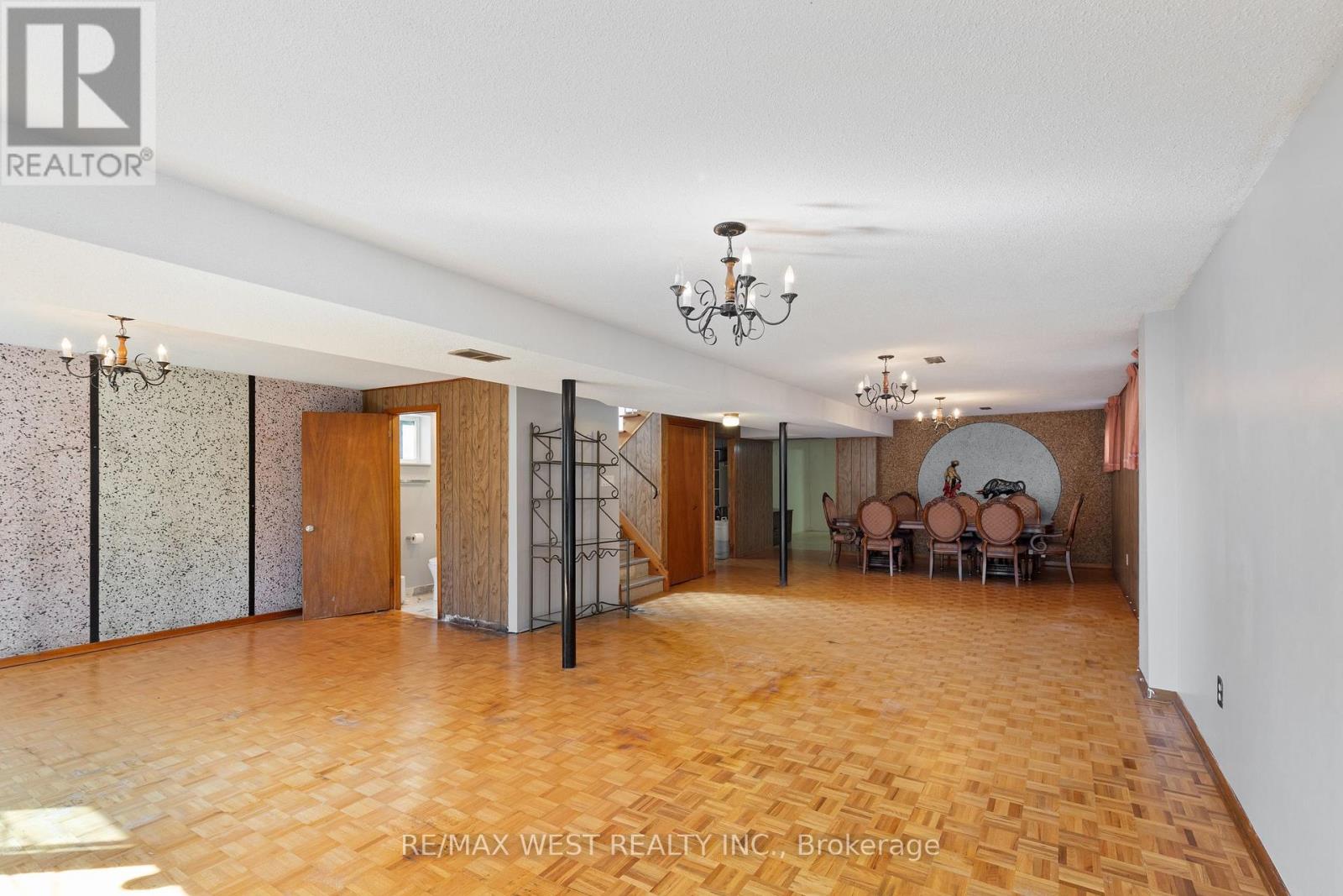 25 Apted Avenue, Toronto, Ontario  M9L 2P2 - Photo 17 - W13752502