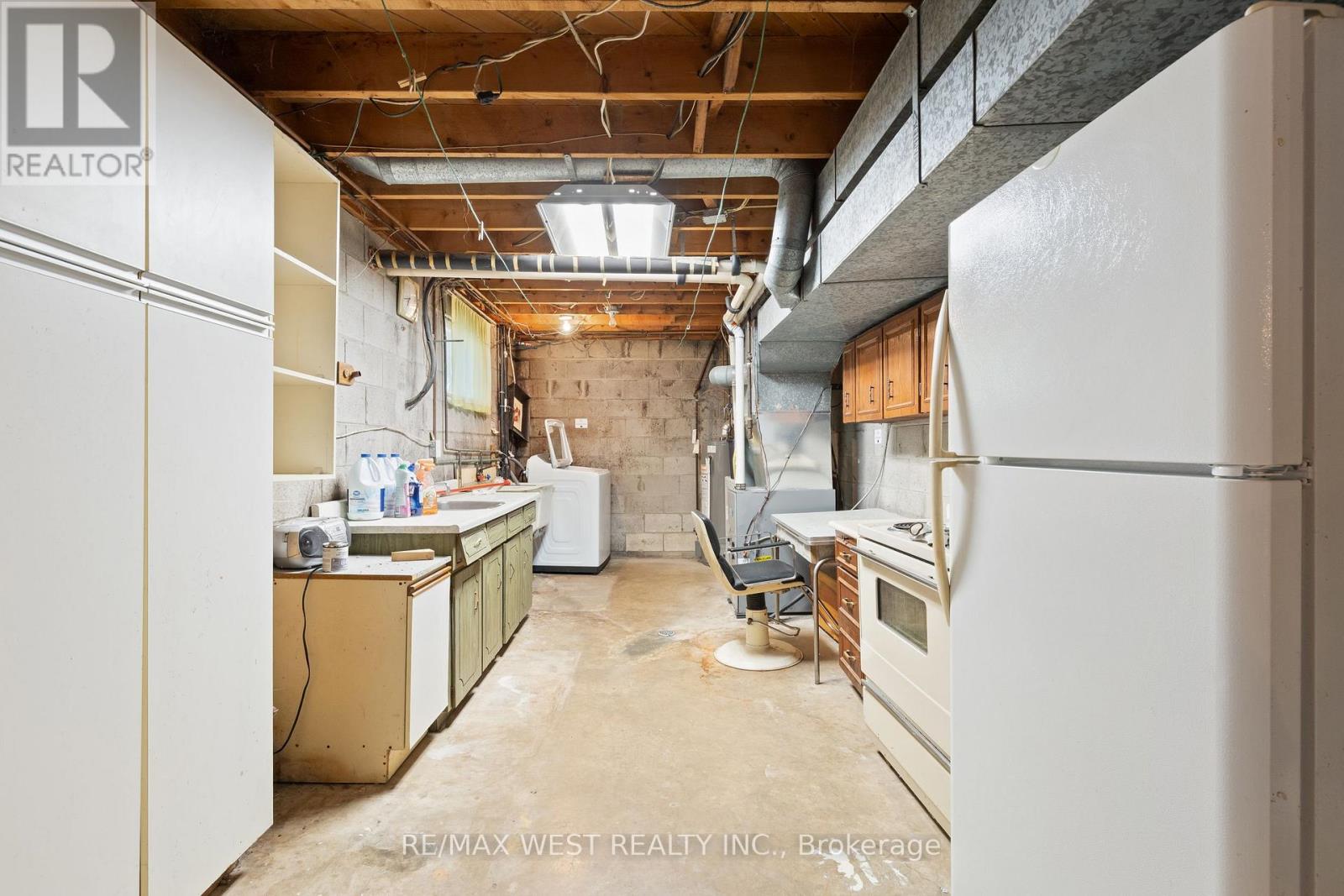 25 Apted Avenue, Toronto, Ontario  M9L 2P2 - Photo 25 - W13752502