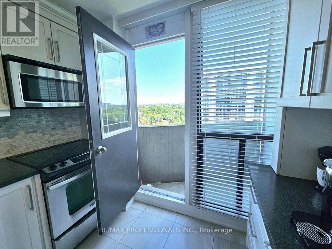 E41 - 300 Mill Road, Toronto, Ontario  M9C 4W7 - Photo 15 - W13752560
