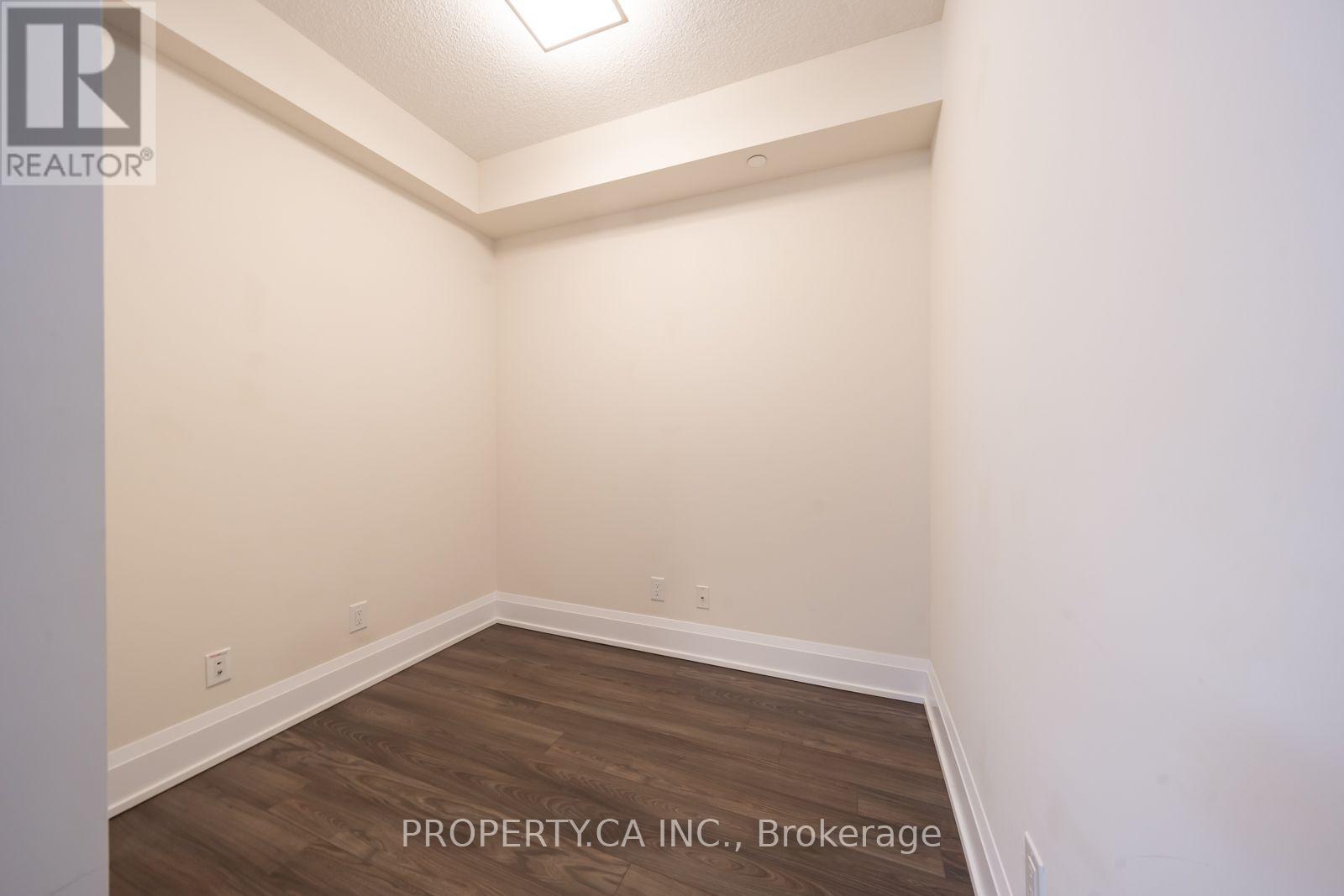 613 - 1 Old Mill Drive, Toronto, Ontario  M6S 0A1 - Photo 17 - W13752586