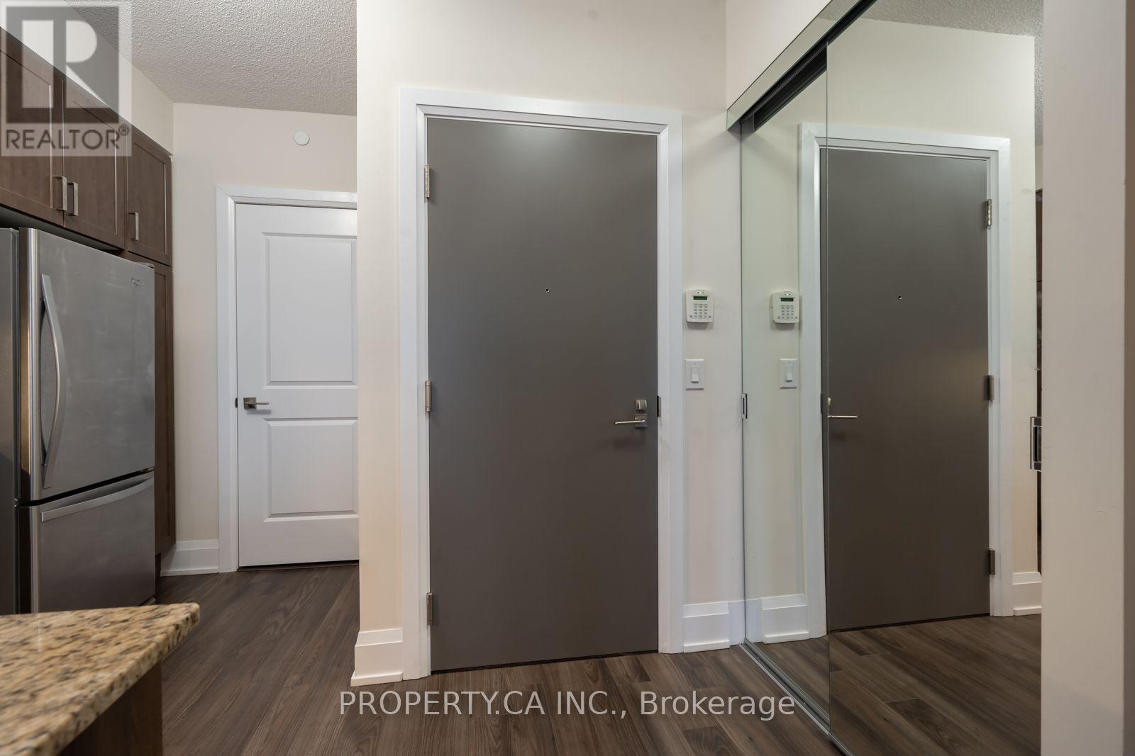 613 - 1 Old Mill Drive, Toronto, Ontario  M6S 0A1 - Photo 28 - W13752586