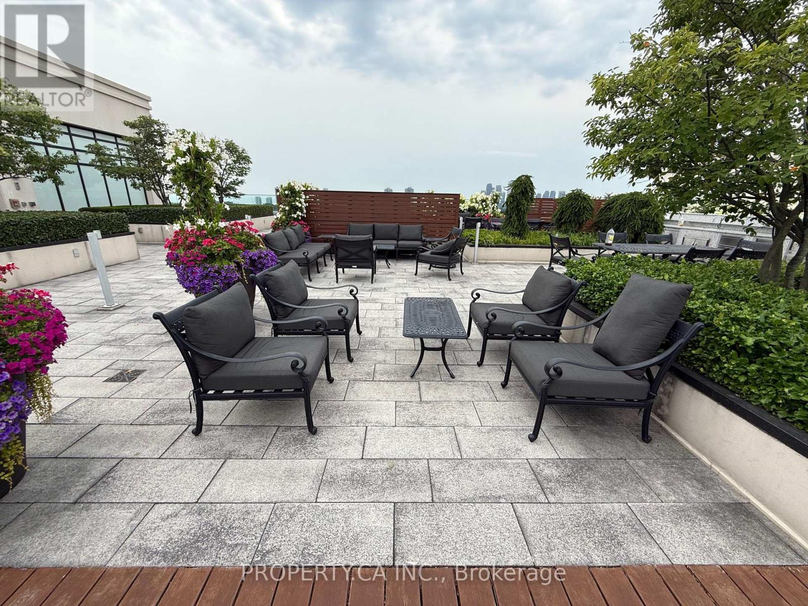613 - 1 Old Mill Drive, Toronto, Ontario  M6S 0A1 - Photo 42 - W13752586